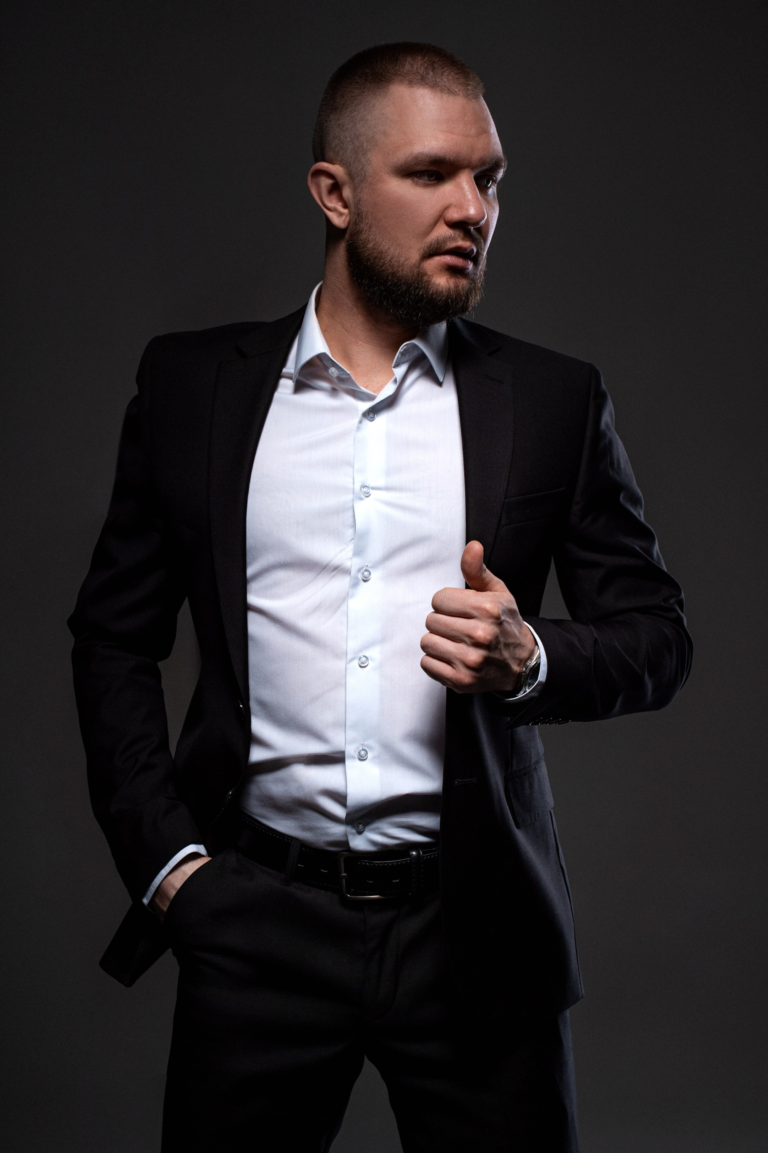 Деловые Портреты женщин и мужчин. Студийный и Рекламный Фотограф в Екатеринбурге Сергей Минин