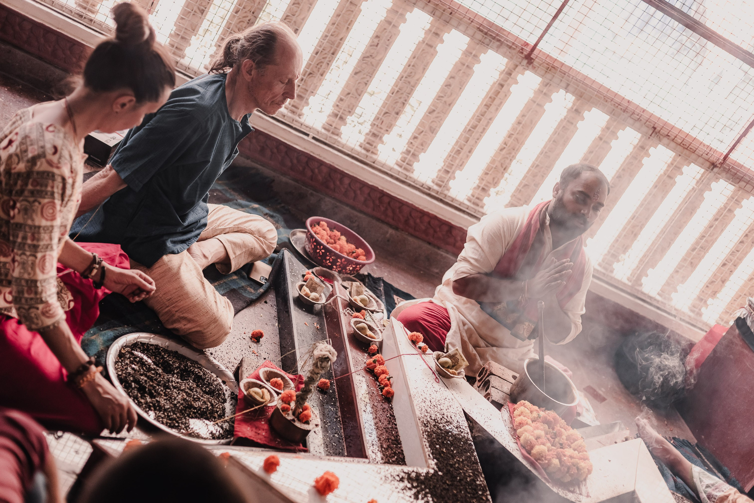 Navaratri yajna at Devraha Baba Ji ashram. Мариам Багдасарян
