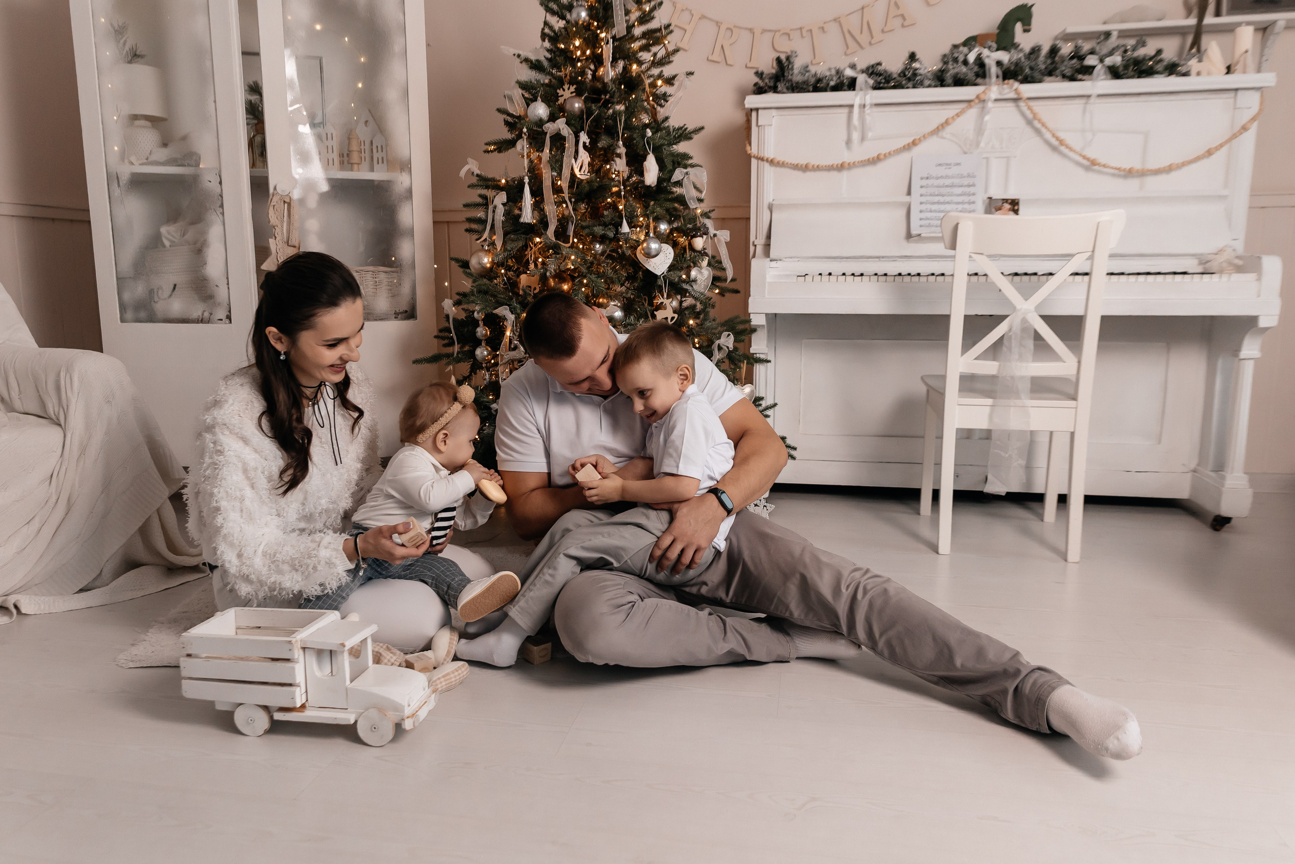 Кристина, Павел, Святослав, Елисей. Семейный фотограф Минск Усова Ольга