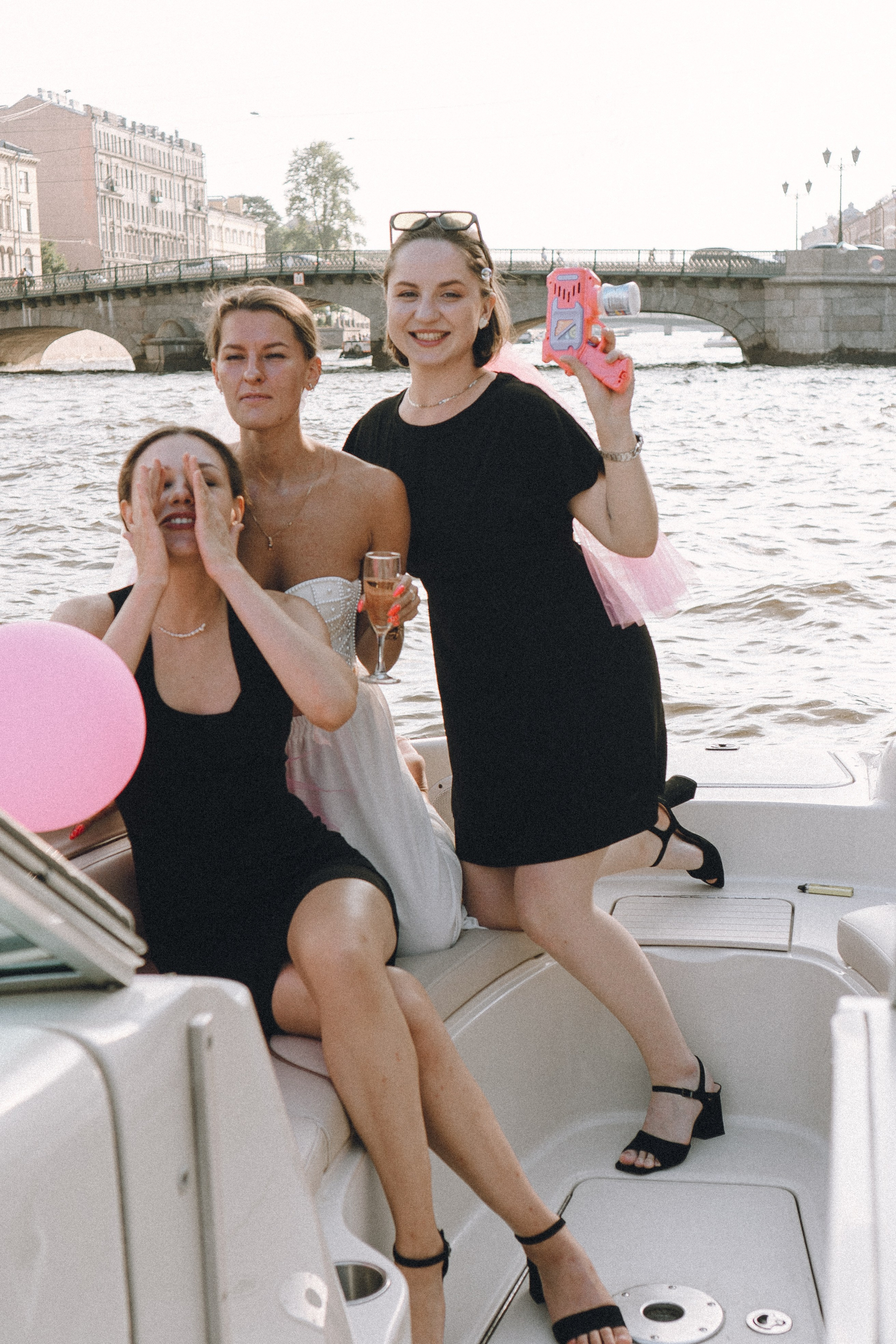 ДЕВИЧНИК НА КАТЕРЕ. Профессиональный фотограф, Санкт-Петербург — Виктория Богомолова