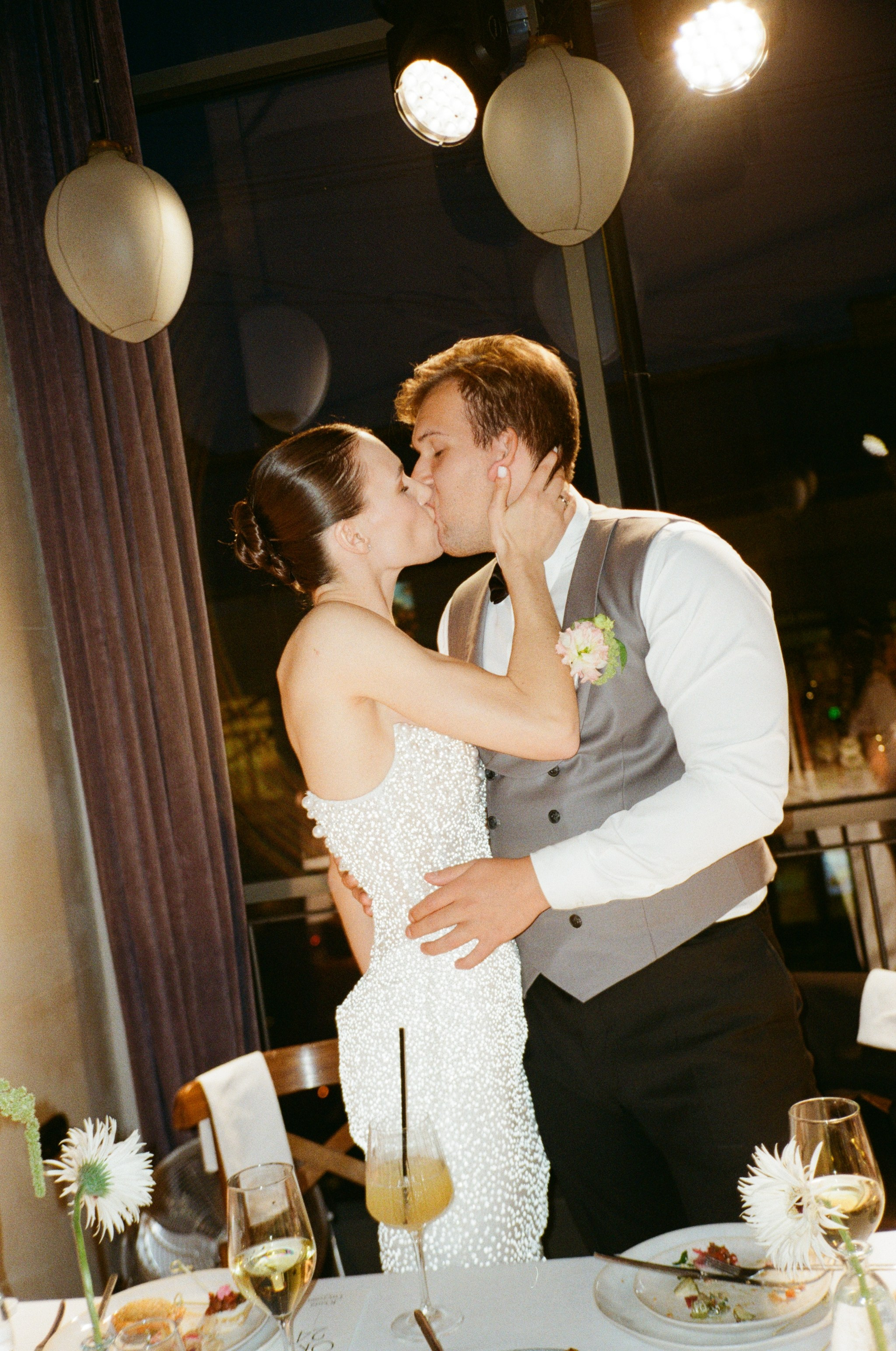 Юля & Гриша | цифра + пленка. Свадебный фотограф СПб Мадина Сафарян