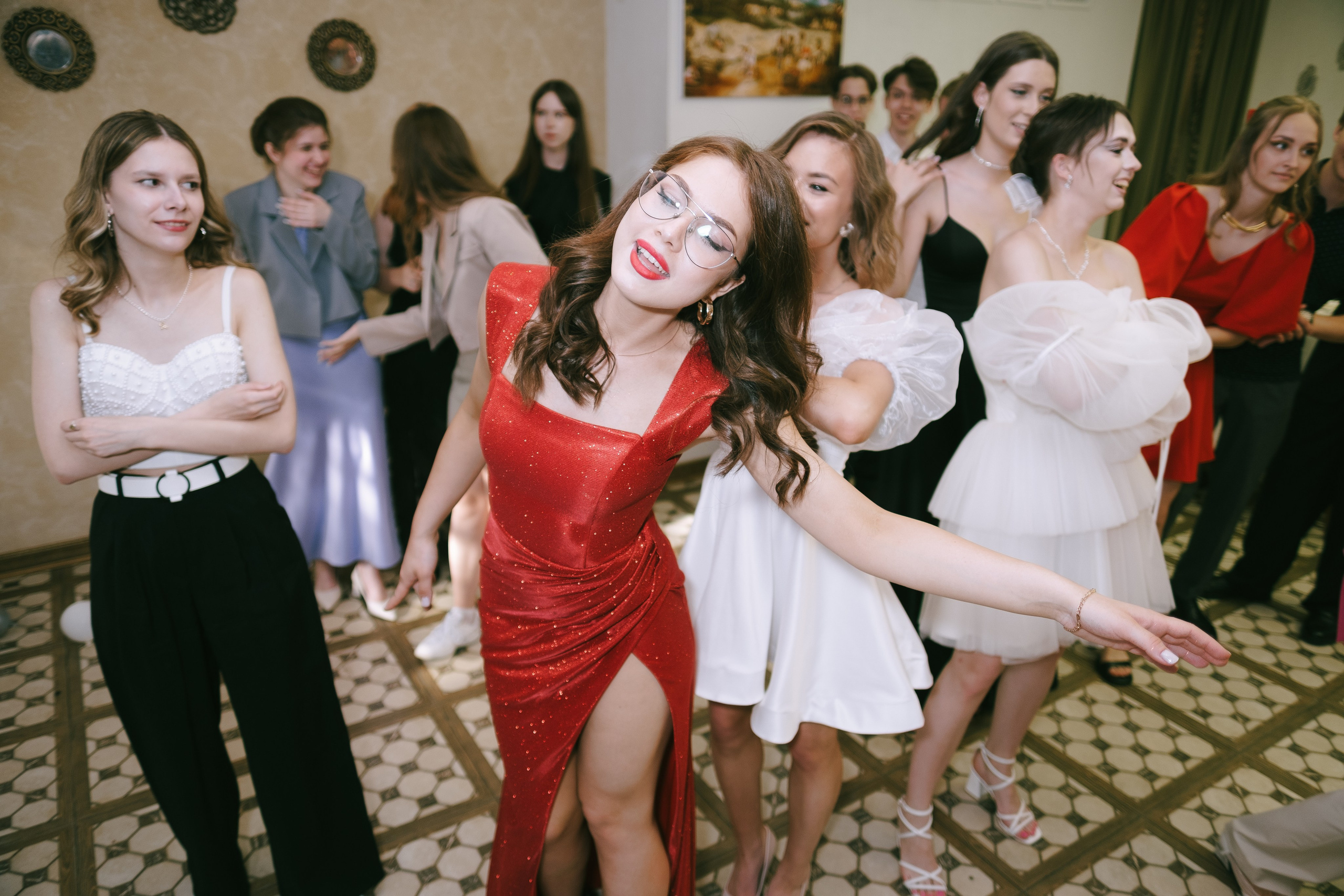 Выпускной школа 33. Свадебный и репортажной фотограф Денис Ожигин в Краснодаре и Краснодарском крае