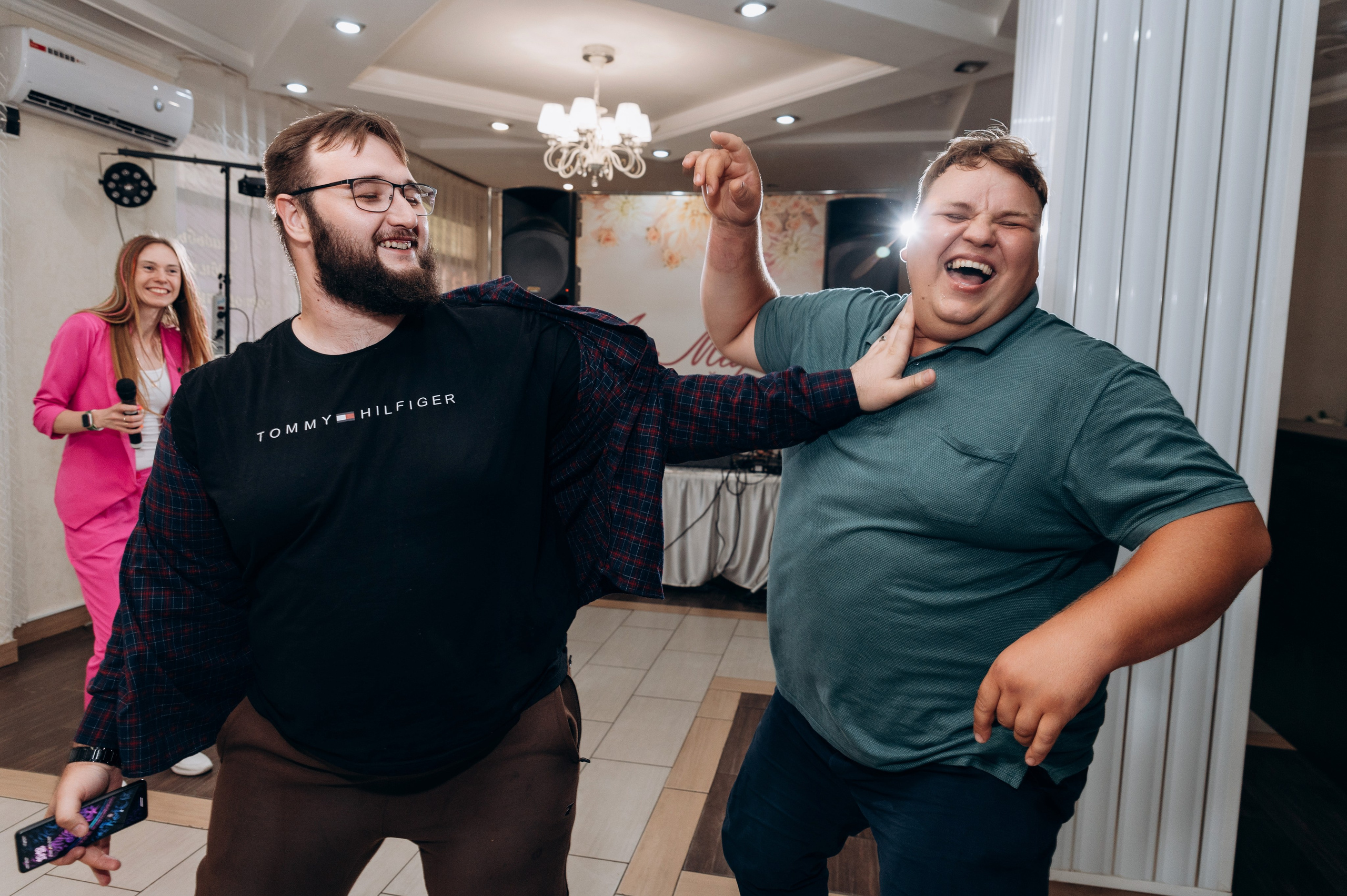 Прогулка, регистрация, банкет. Фотограф в Новосибирске