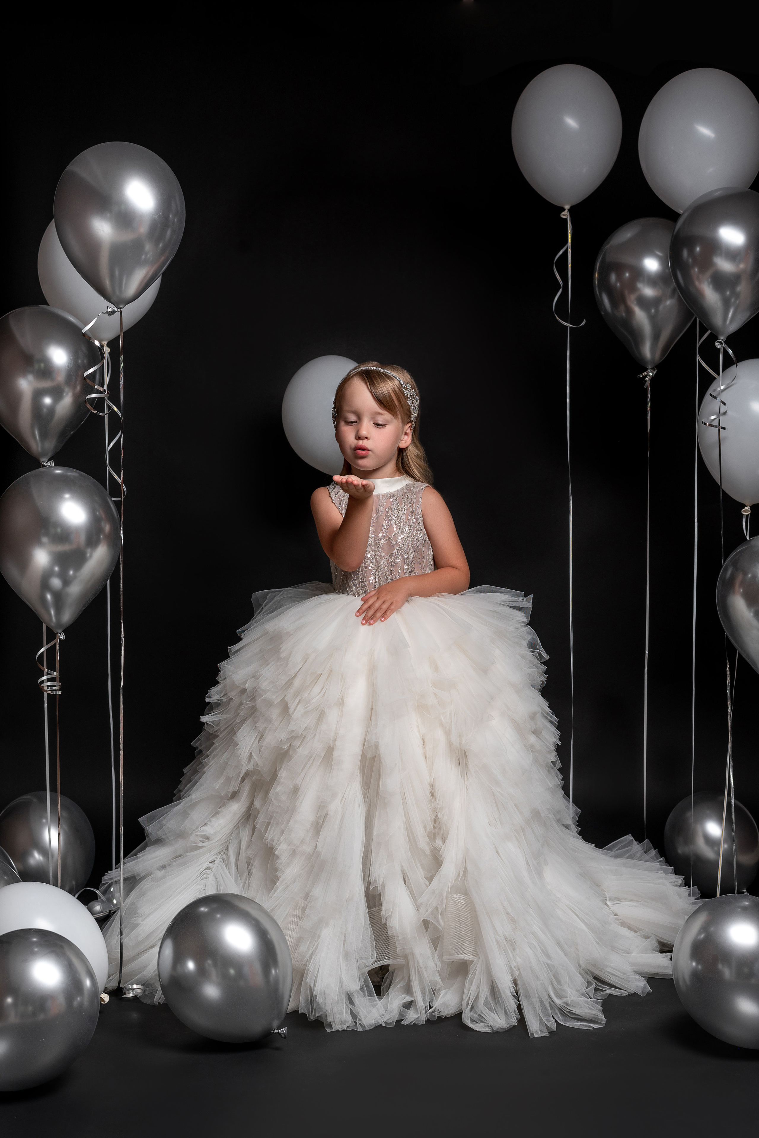 Полина в платьях. Семейный и детский фотограф Наталья Горда