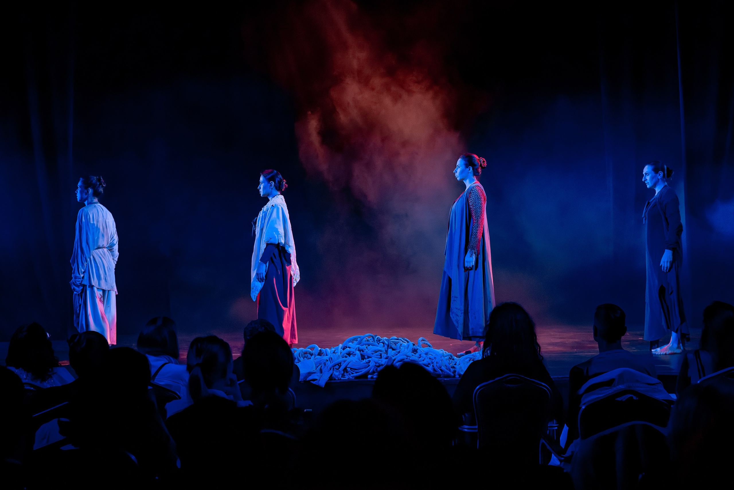 «БезДна», театр Арлекиниада. Фотограф и режиссер Московко Екатерина