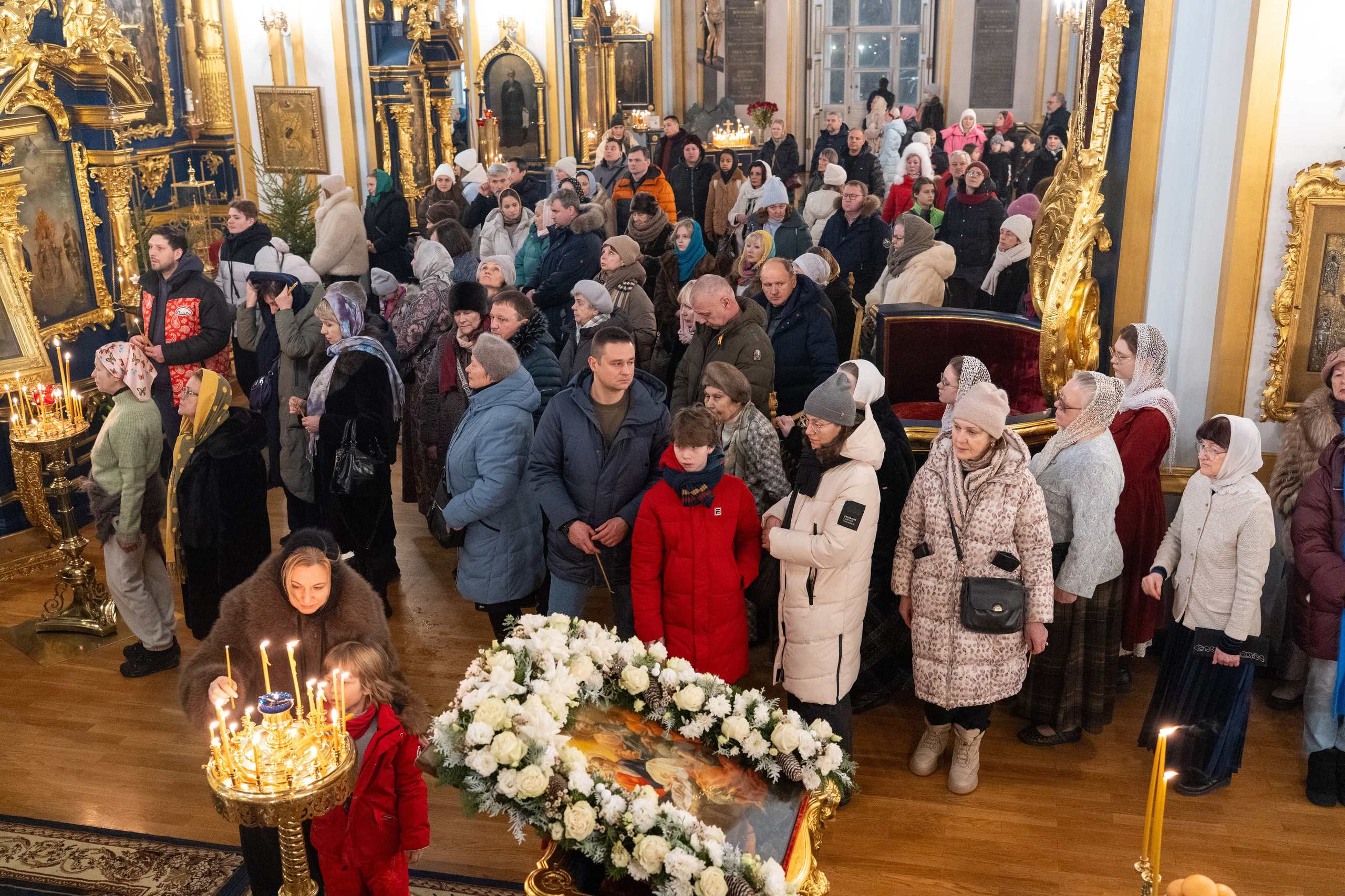 Праздничное бдение в Николо-Богоявленском морском соборе. НИКОЛО-БОГОЯВЛЕНСКИЙ МОРСКОЙ СОБОР