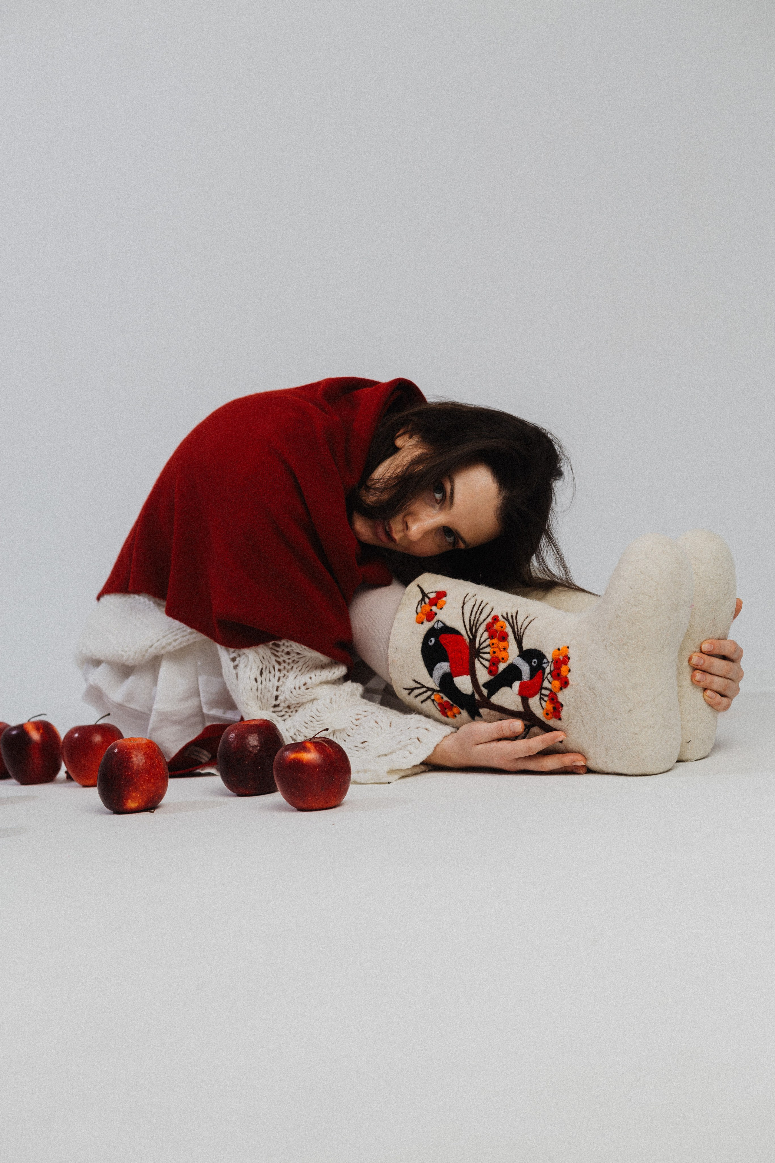 Аня с яблоками. Портретный фотограф Москва Юлия Трякина