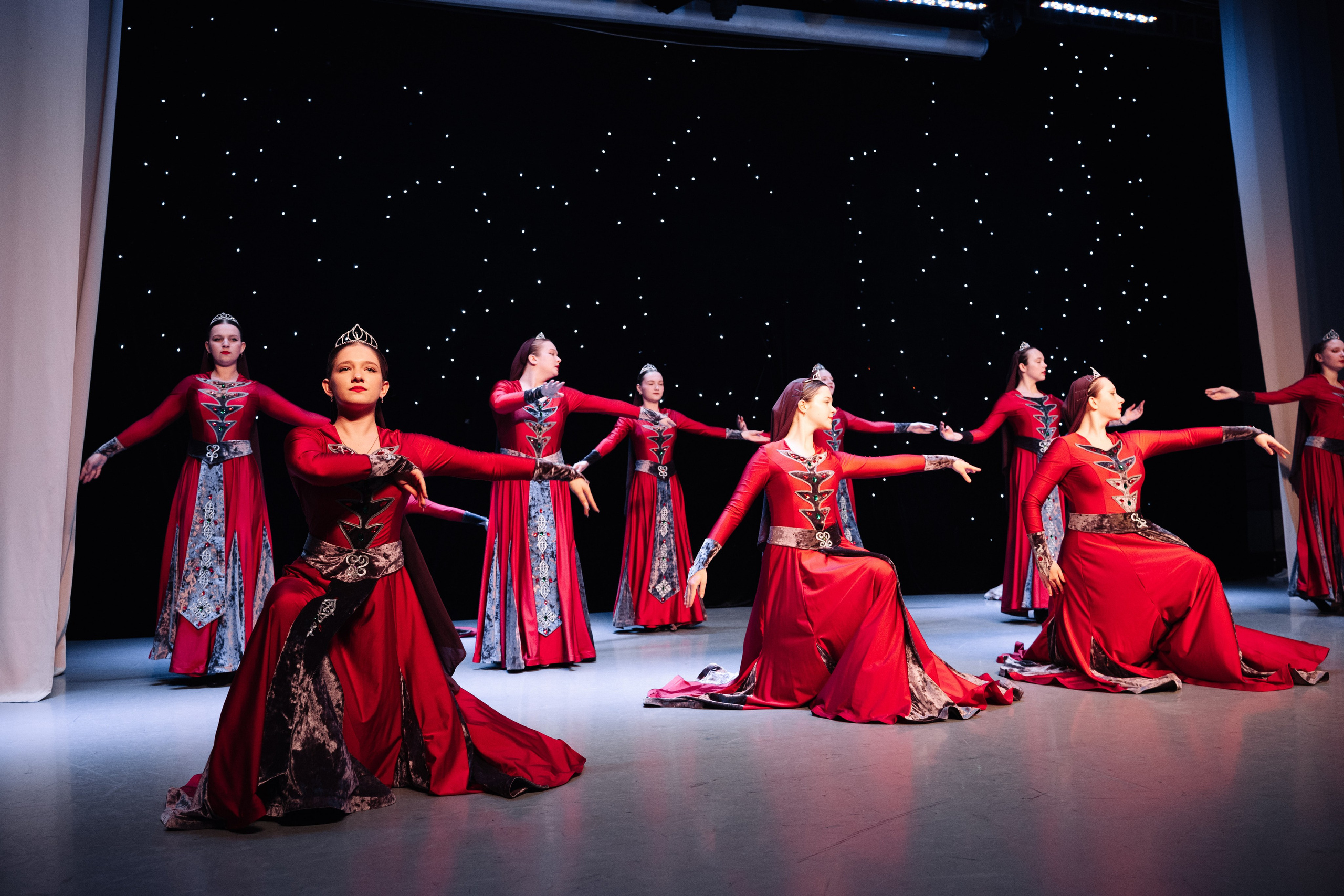 Благотворительный концерт в помощь Артему Сардаряну. Фотограф Артем Севостьянов. Профессиональная фотосъемка в Ногинске, Москве, Московской области и за границей