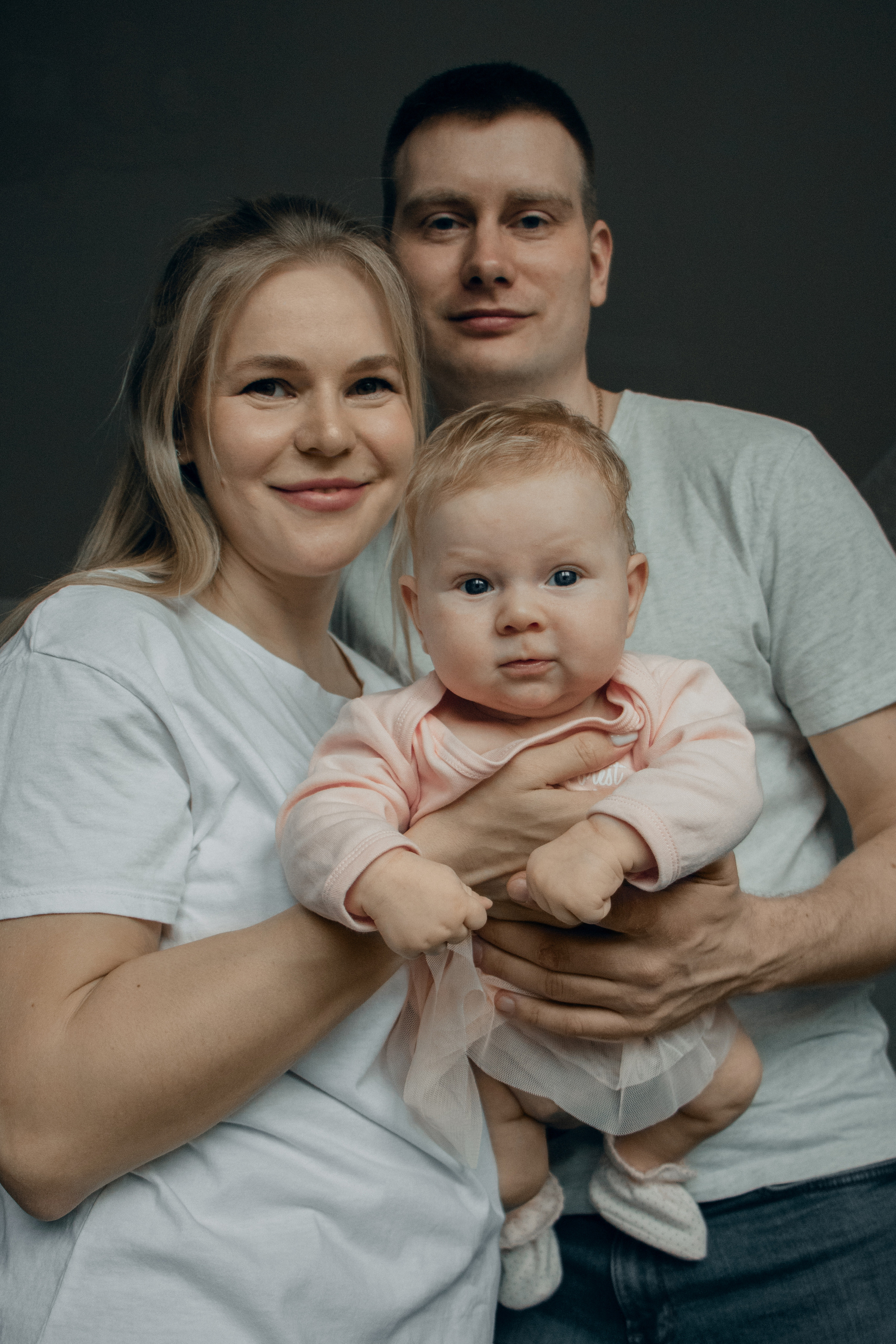 Julia, Nikita and Eva. Portrait photographer in Thailand