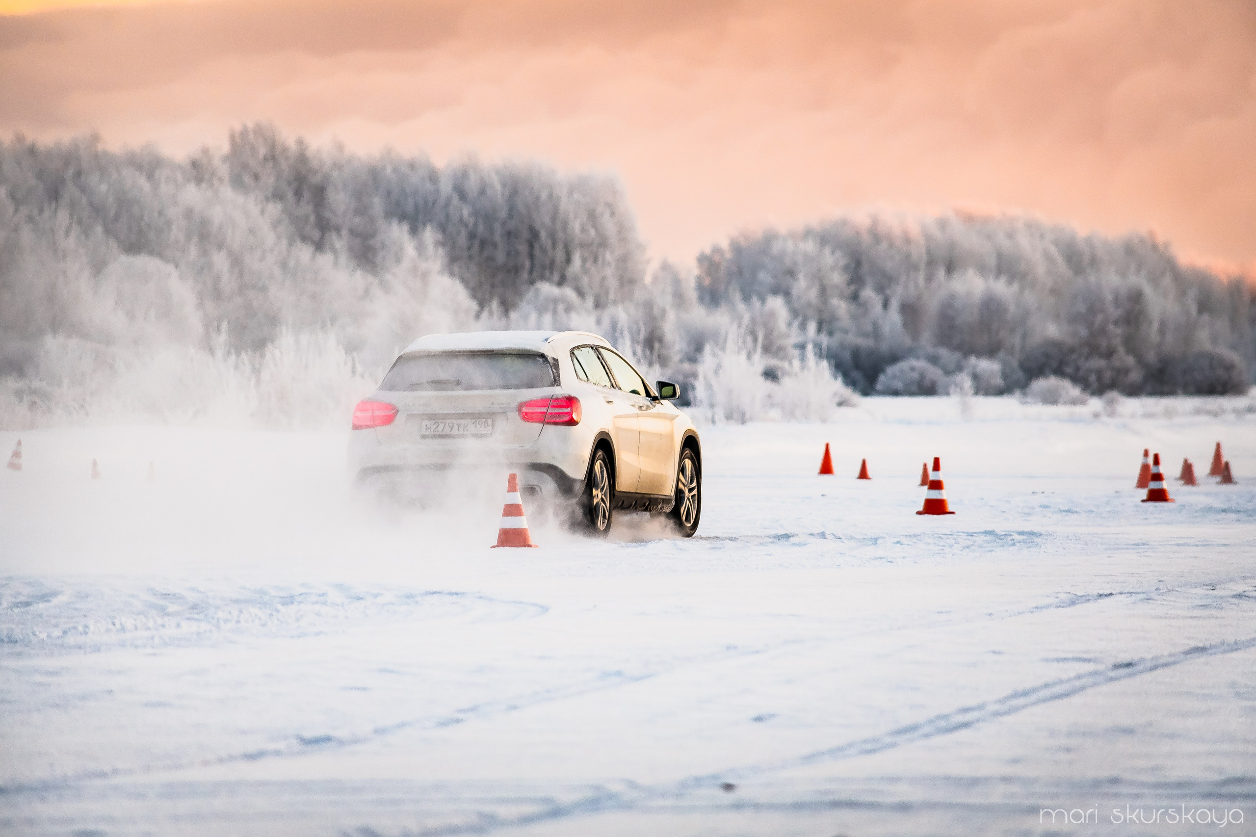 Контраварийная практика вождения автомобиля. Мотофотограф в Санкт-Петербурге Мария Скурская