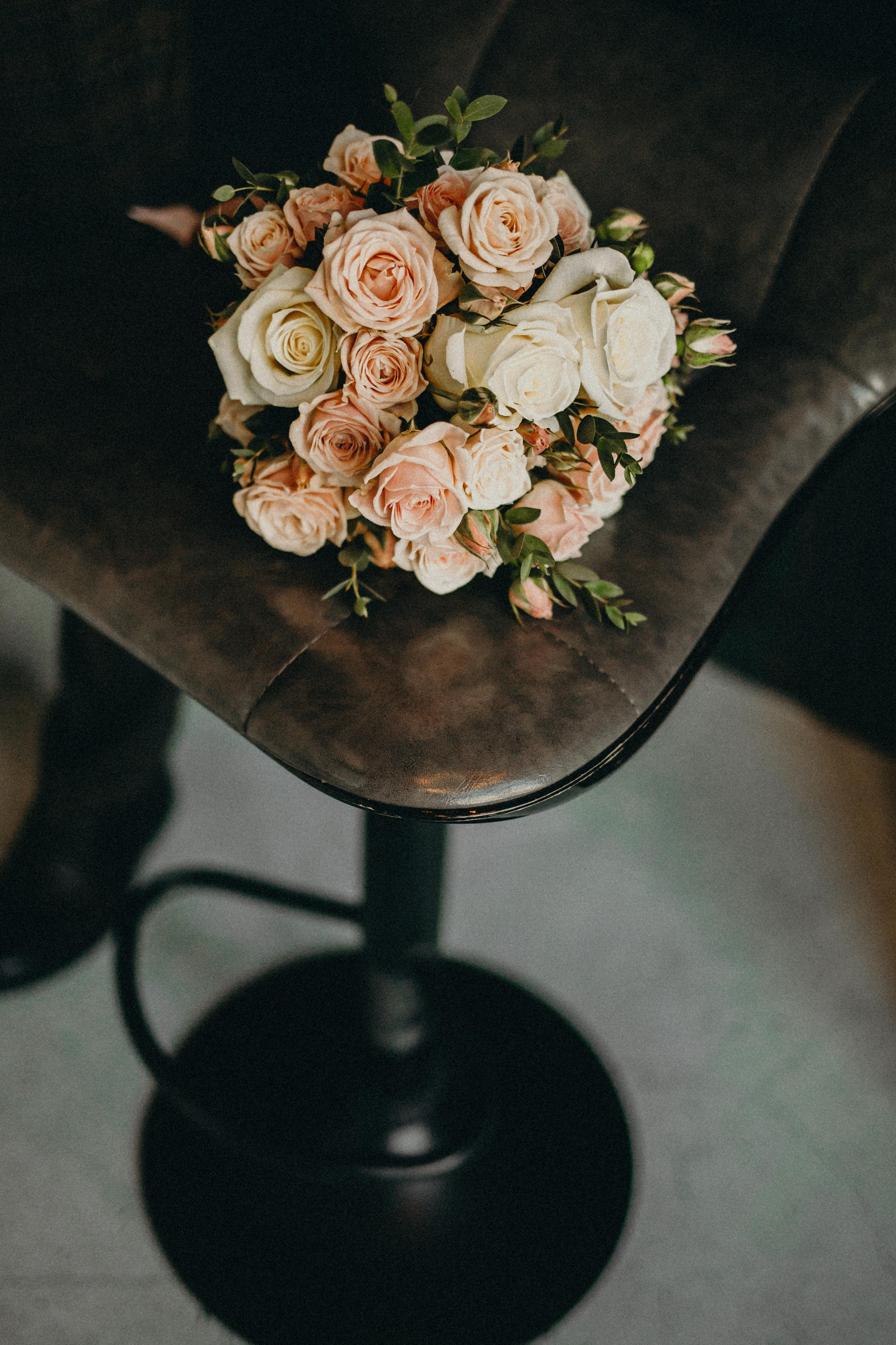 Катя и Юра. Wedding love-story в студии. Портретный и семейный фотограф в Саратове Елена Шустова