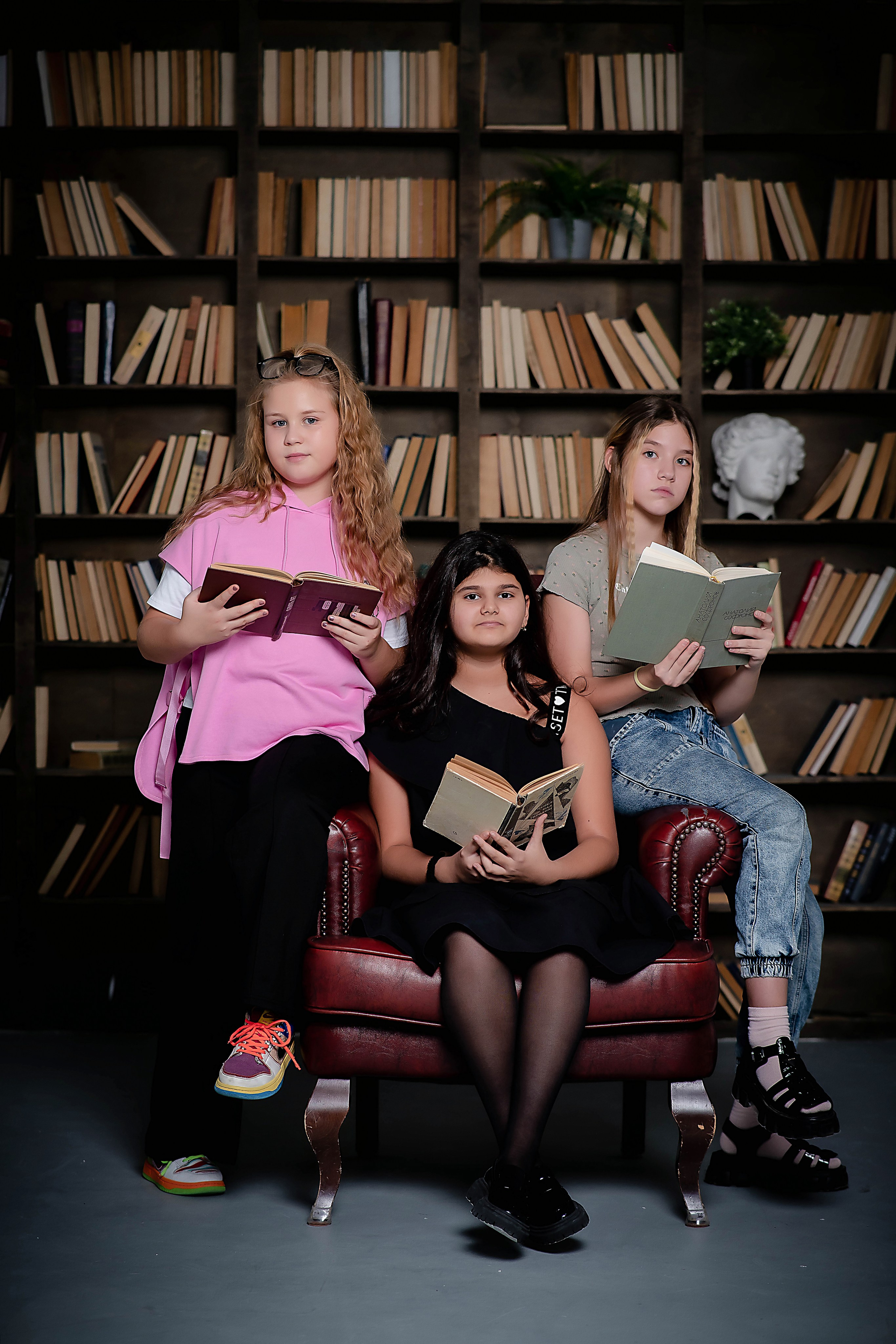 Выпускные (школьные) альбомы (книги) в Ростове-на-Дону. Современные Выпускные Альбомы в Ростове-на-Дону