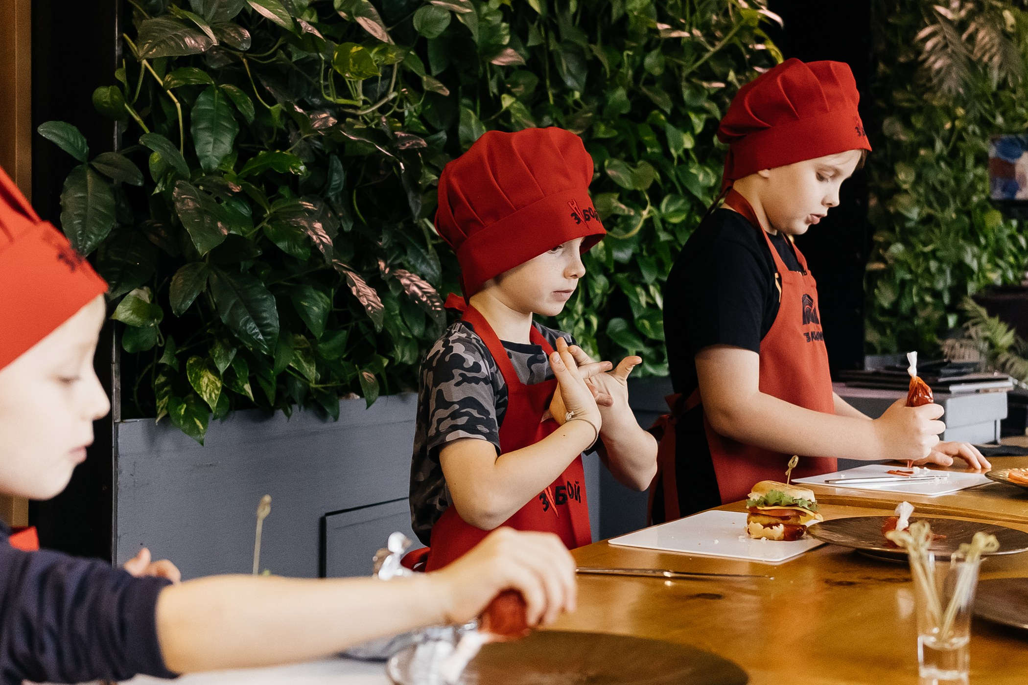 Детский мастер — класс в ресторане «Забой». Фотограф Кемерово | Сергей