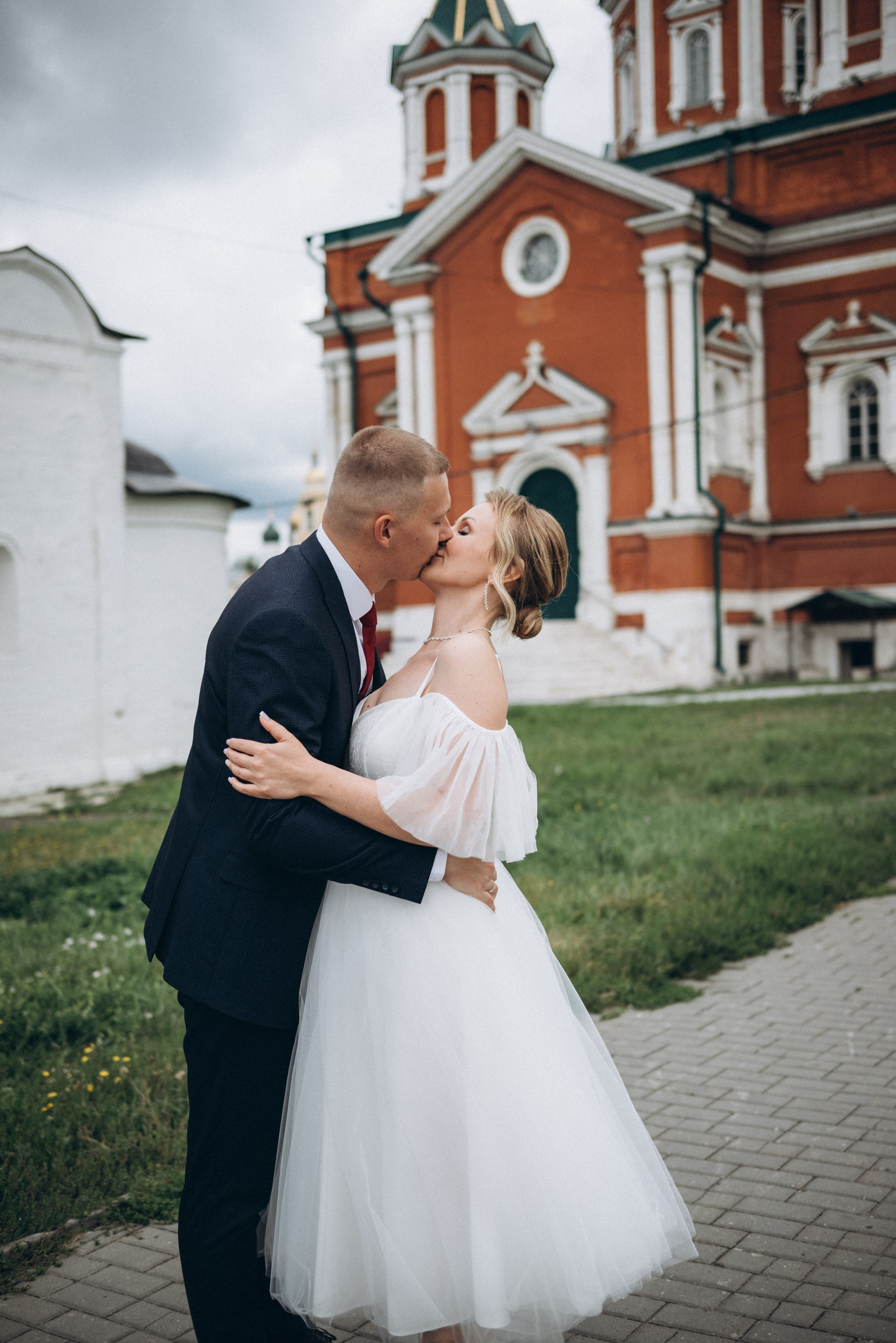 Свадебная фотосессия в Коломне. Индивидуальный, свадебный, и love-story фотограф в Москве