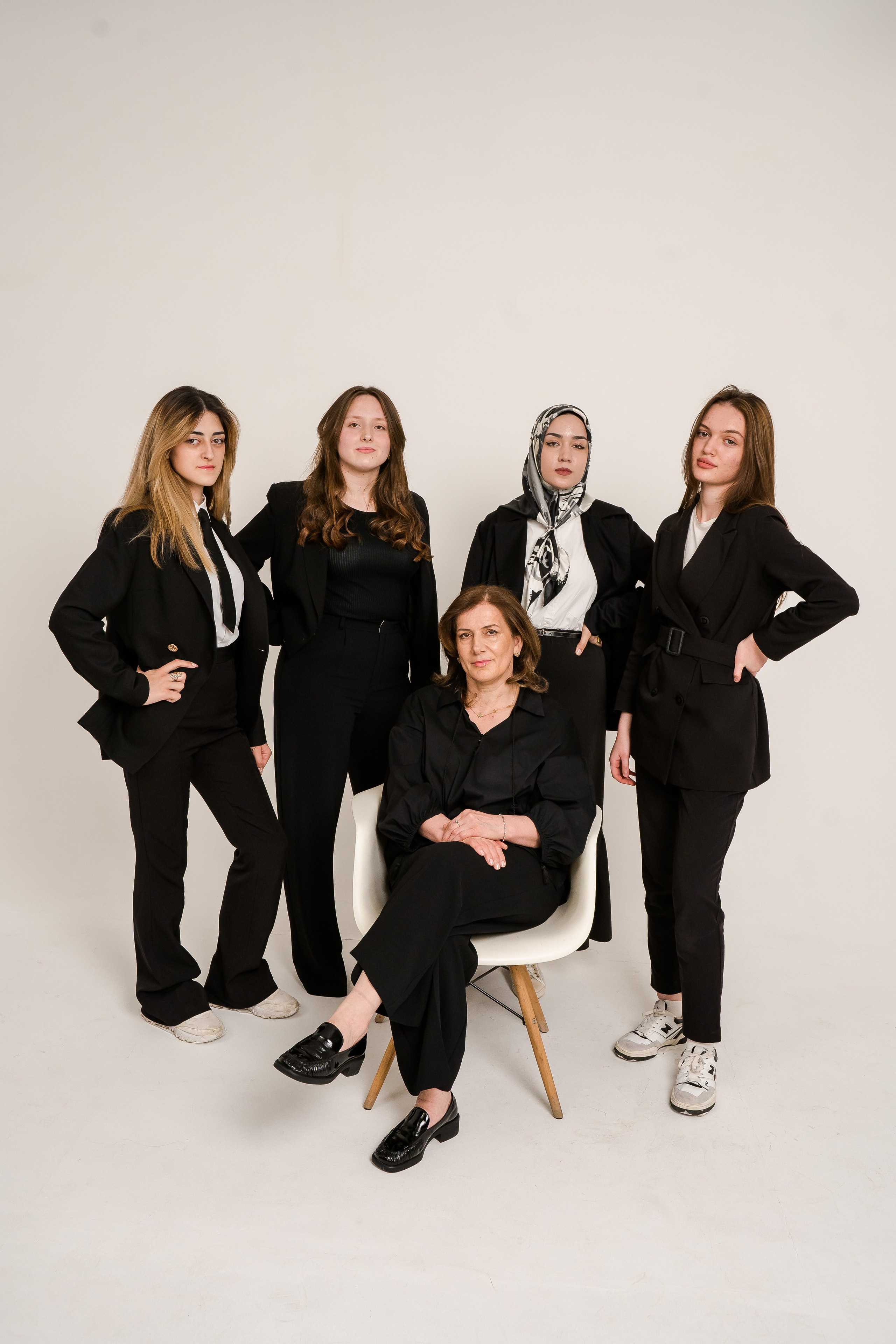 Выпуск 2023 Махачкала 56 школа. Свадебный и семейный фотограф респ. Дагестан и г. Москва Диана Старри