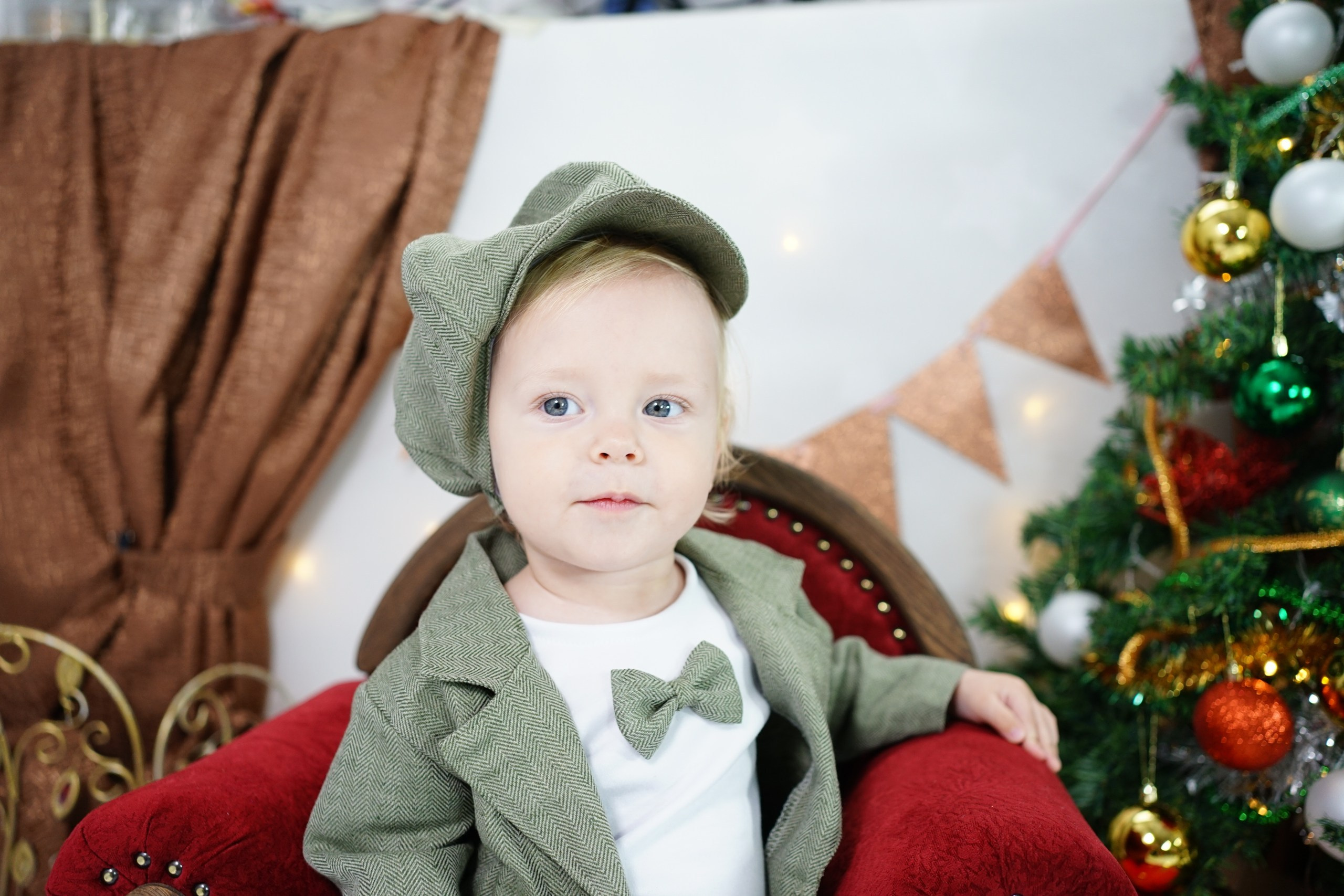 Бордовая зона. Детская Фотостудия ГОДОВАСИКИ в Санкт-Петербурге фотосесия на годик