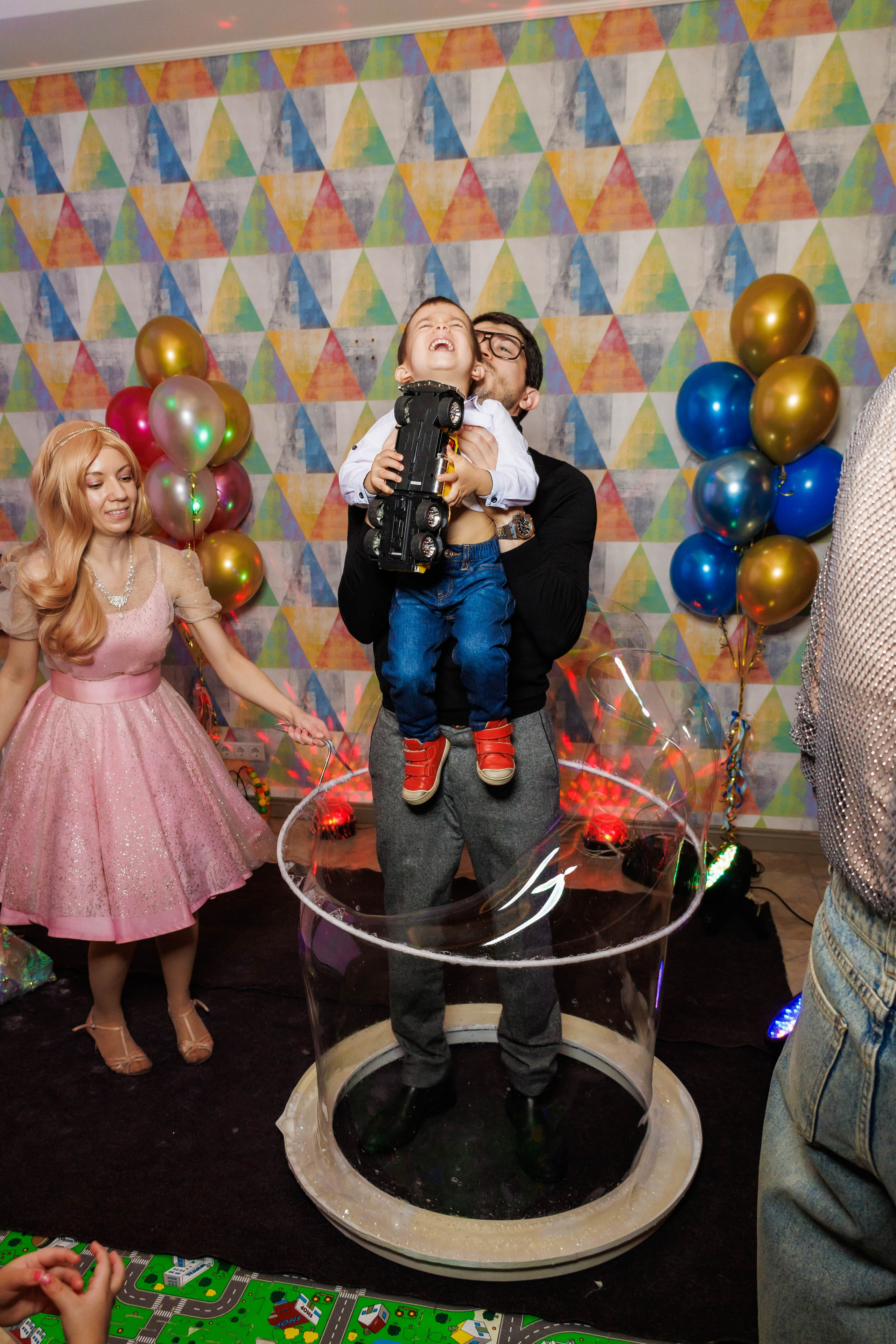 День рождения в ресторане. Фотограф в Москве Дмитрий Емельянов