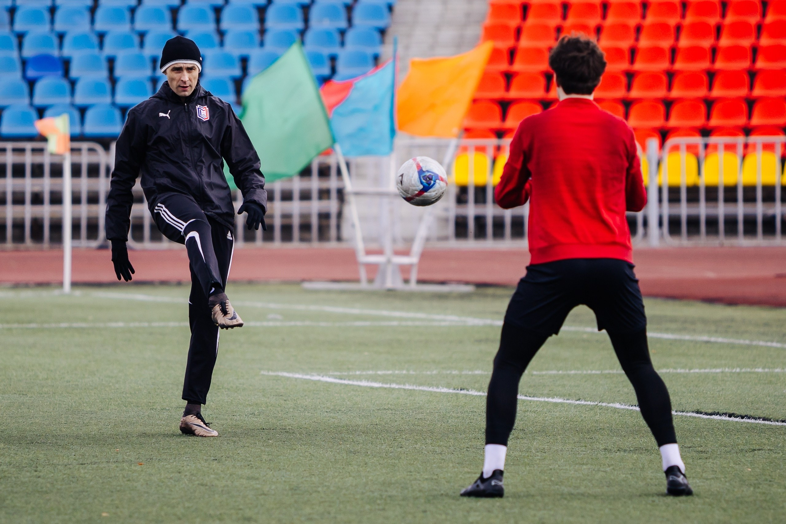 ФК «Металлург-Магнитогорск» vs ФК «ОСШ-Челябинск-М» // 05.04.25. Денис Прохоров Фотограф в г. Магнитогорск