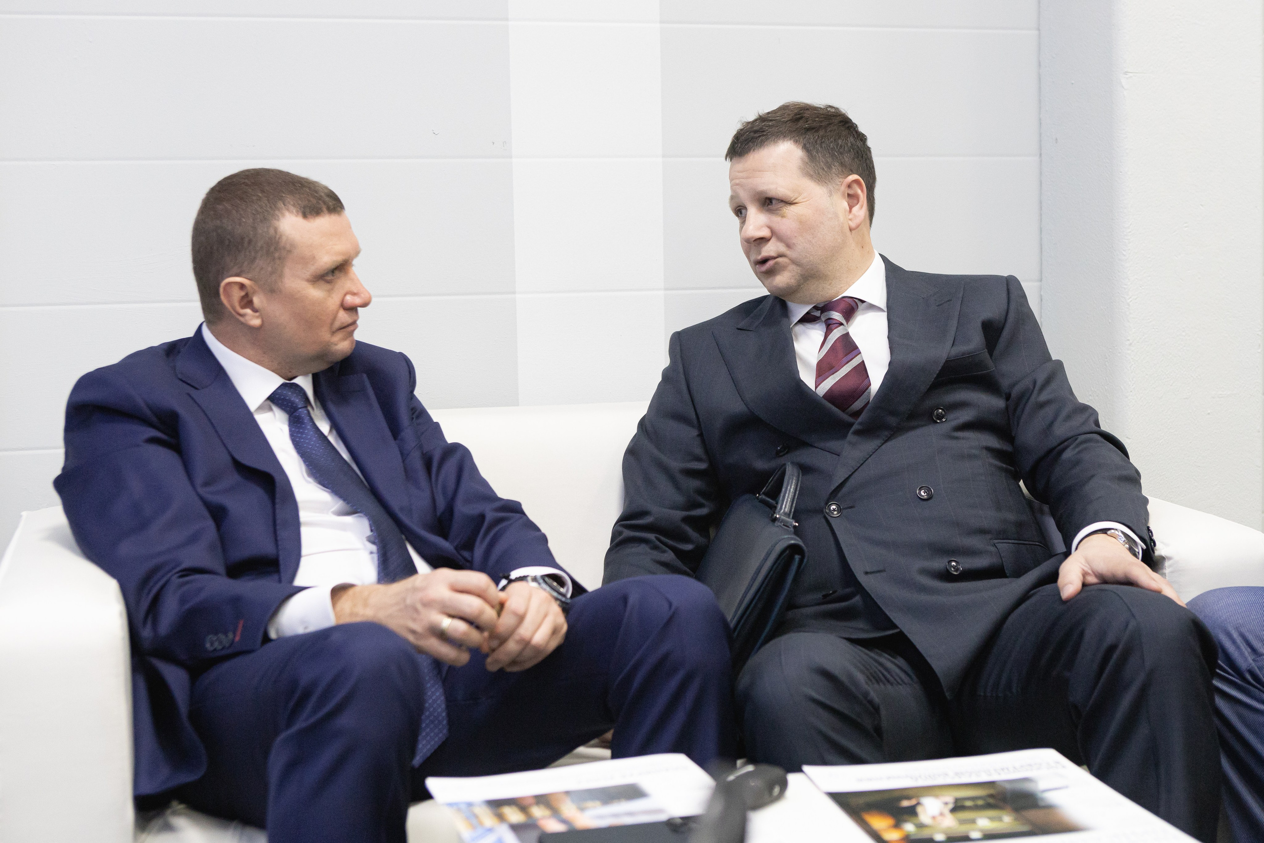 Фотосъемка выставки «Дни Пермского бизнеса» для GAZ. Репортажный фотограф в Перми Денис Голдобин