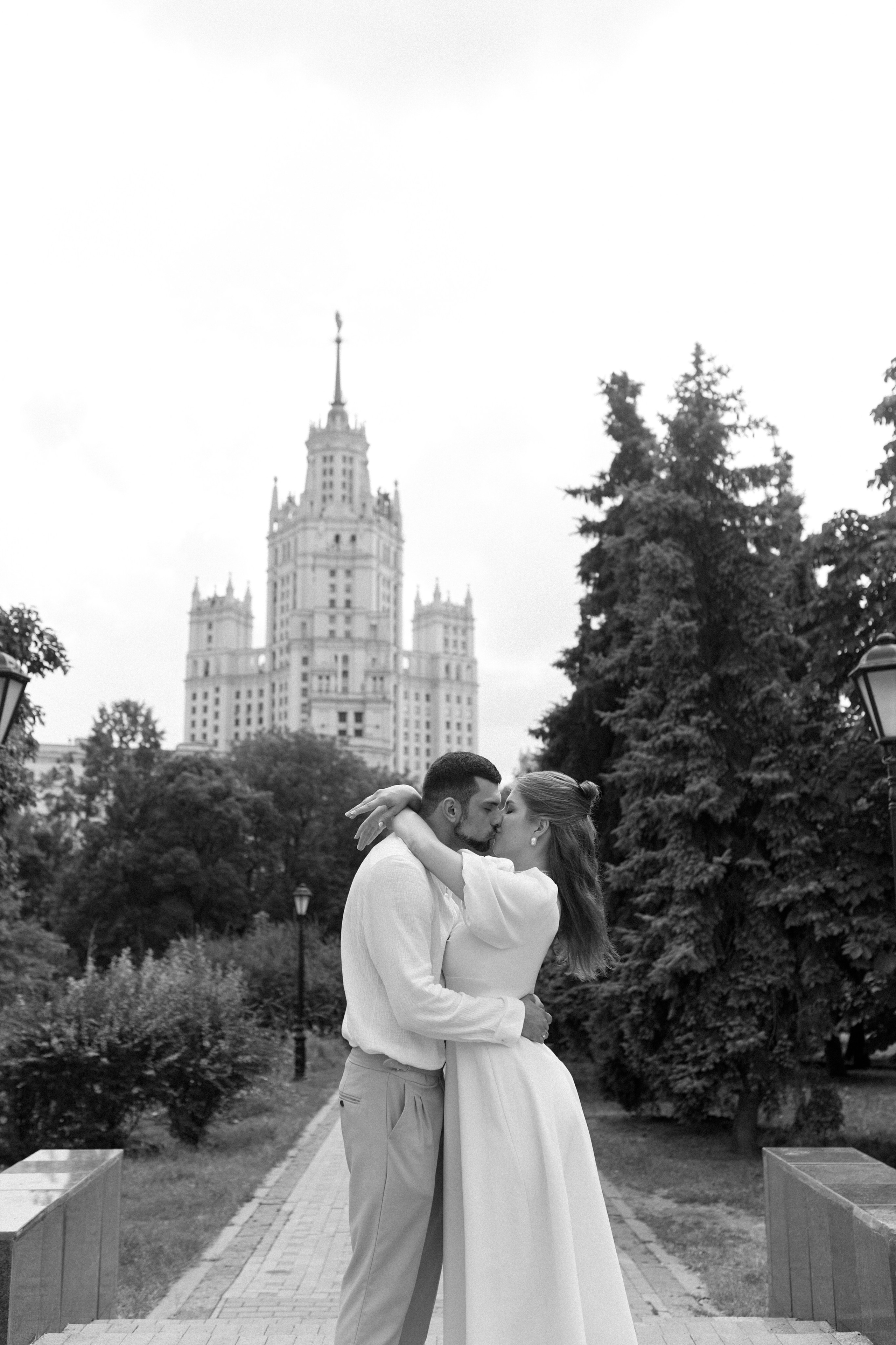 Свадебная Фотосессия в Грибоедовском загсе. Сестры Карабаза. Фотографы и ретушеры в Москве и Санкт-Петербурге