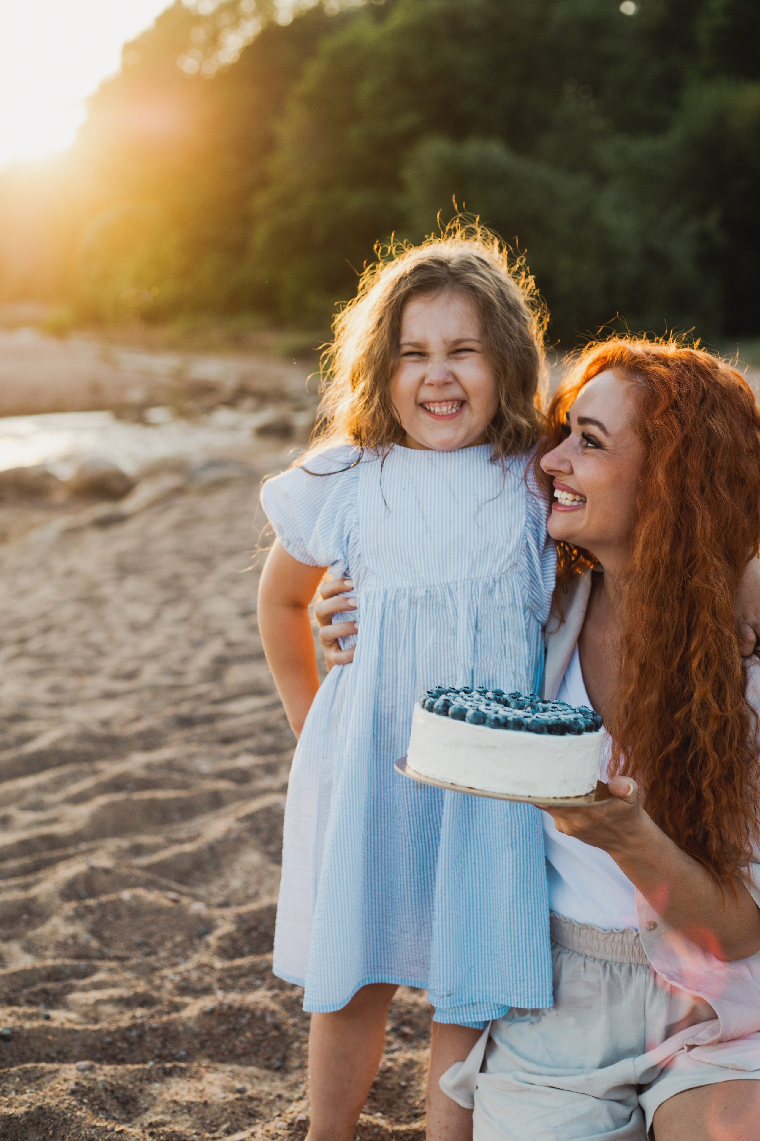 Елена с семьей на заливе. Портретный Фотограф в Санкт-Петербурге Кира Орехова