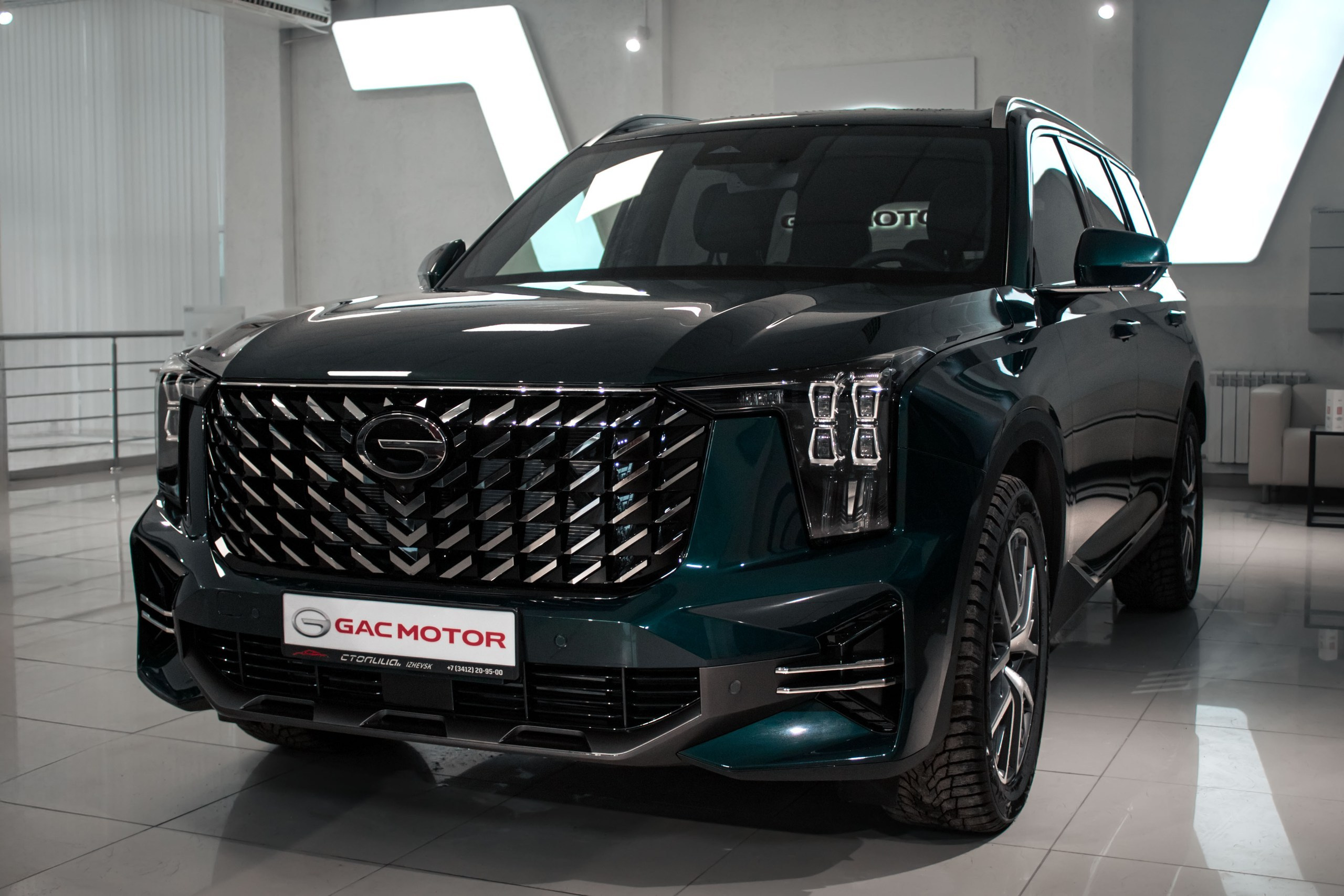 Бизнес съемка для автосалона GAC в городе Ижевск. Бизнес фотограф Ижевск — Назаров Роман
