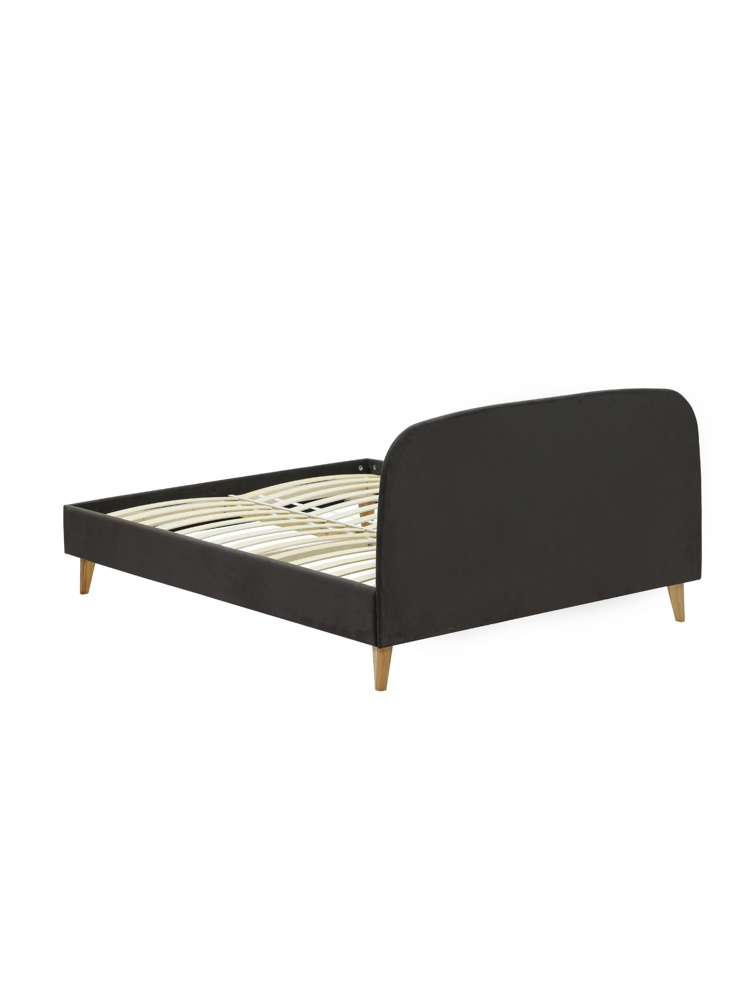 Кровать. Фотосъёмка для бизнеса — предметное фото, репортаж с мероприятий, портреты людей, съёмка интерьера и экстерьера