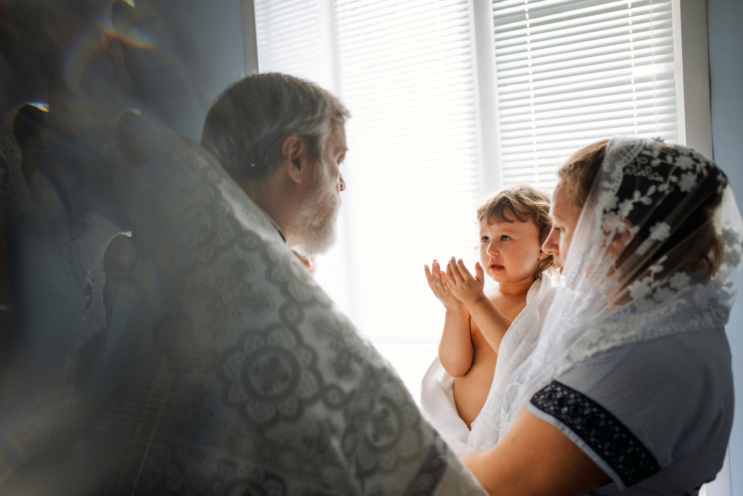 Крещение Даши и Алены. Семейный документальный фотограф в Волгограде Мариэта Додина