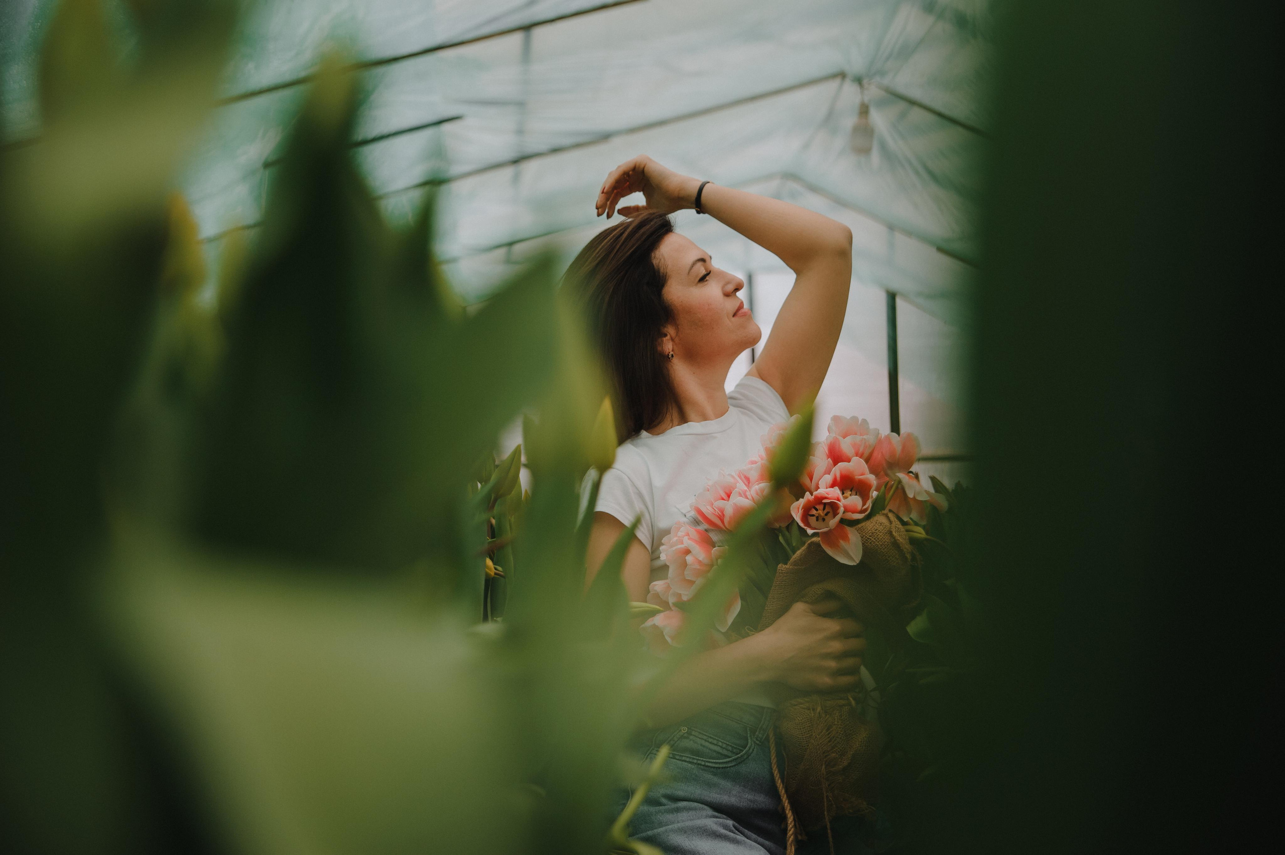Фотосессия в тюльпанах. Свадебный и семейный фотограф в городе Смоленске