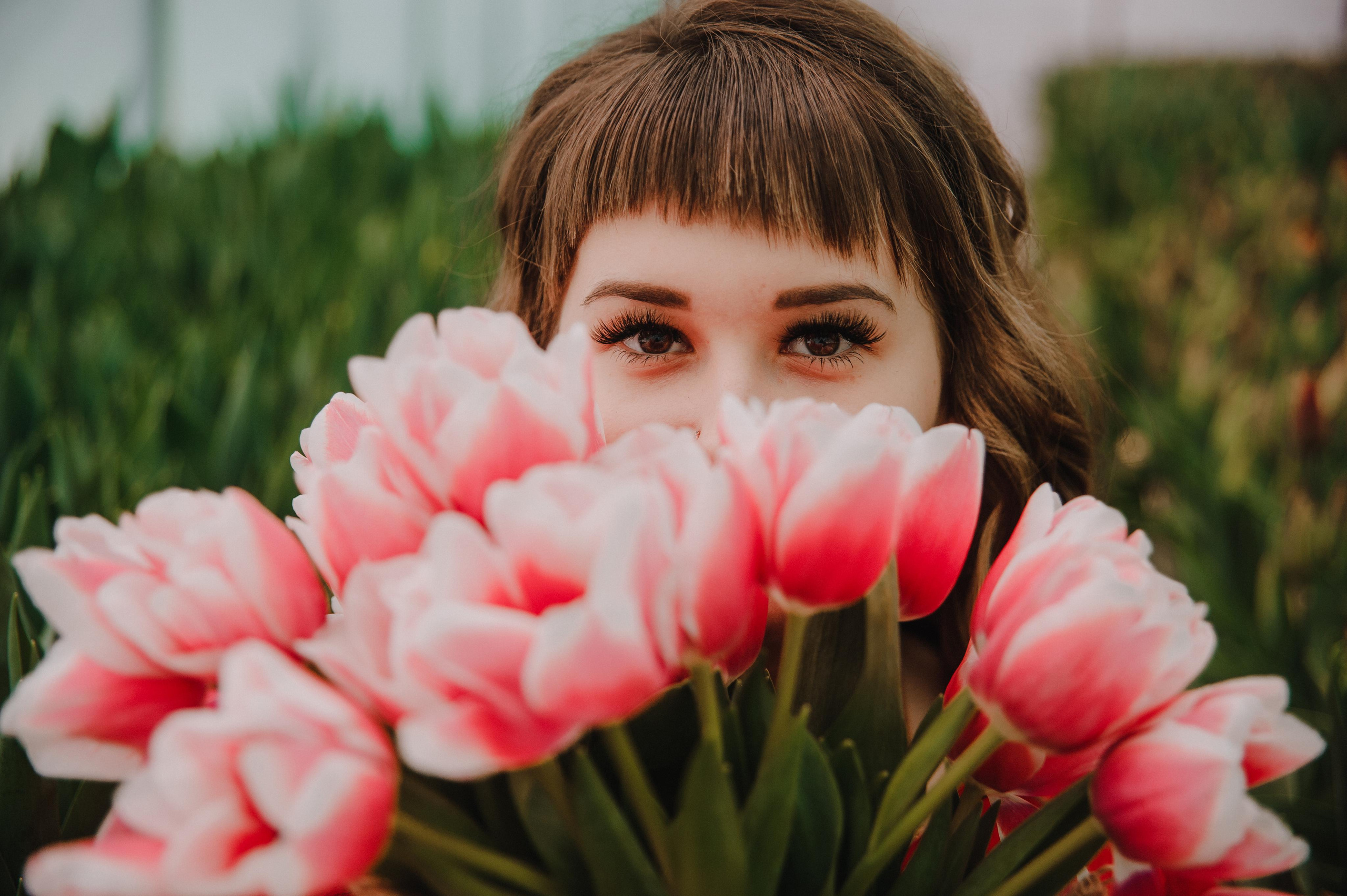 Фотосессия в тюльпанах. Свадебный и семейный фотограф в городе Смоленске