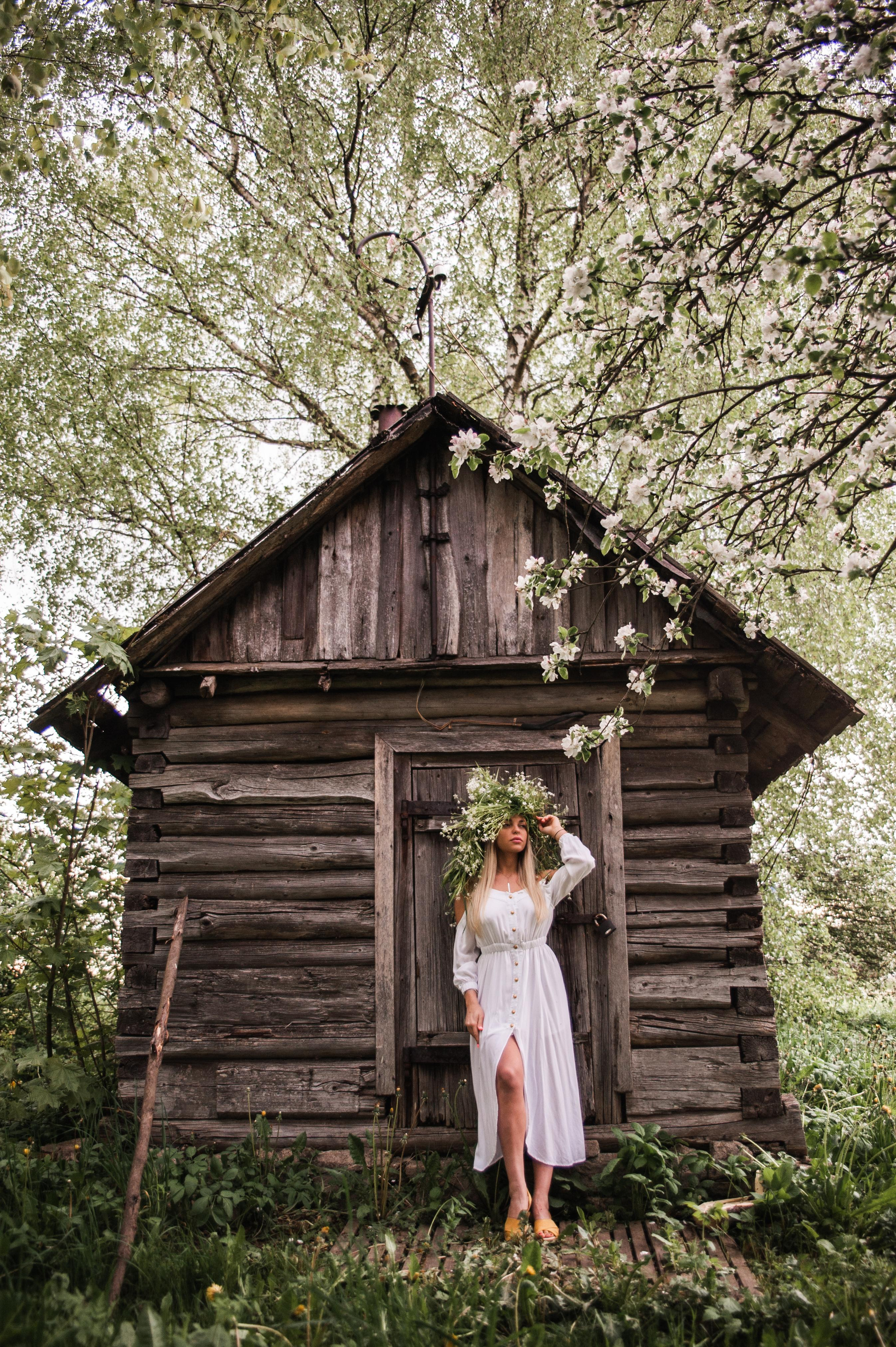 Фотосессия в яблонях. Свадебный и семейный фотограф в городе Смоленске