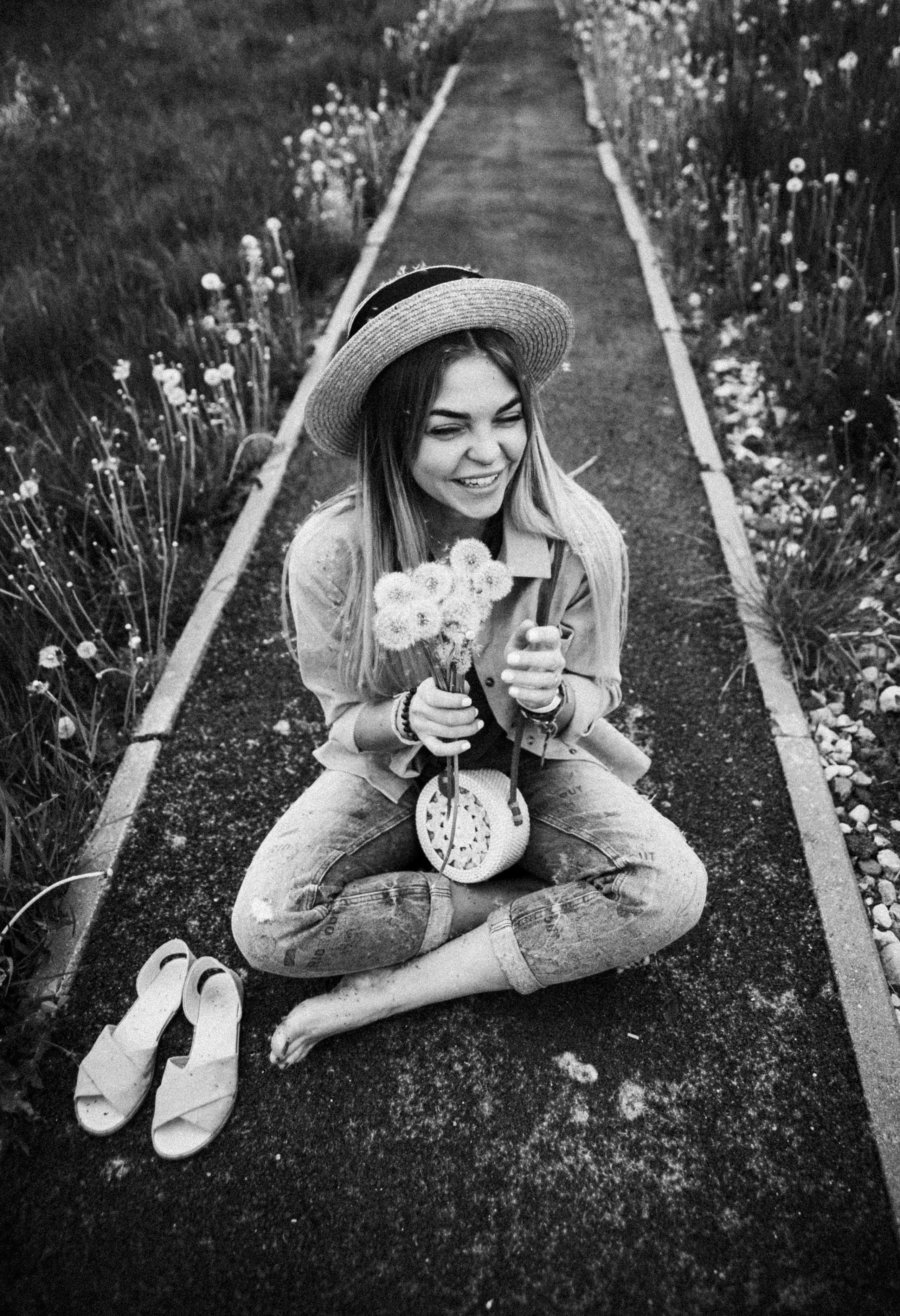 Фотосессия в яблонях. Свадебный и семейный фотограф в городе Смоленске