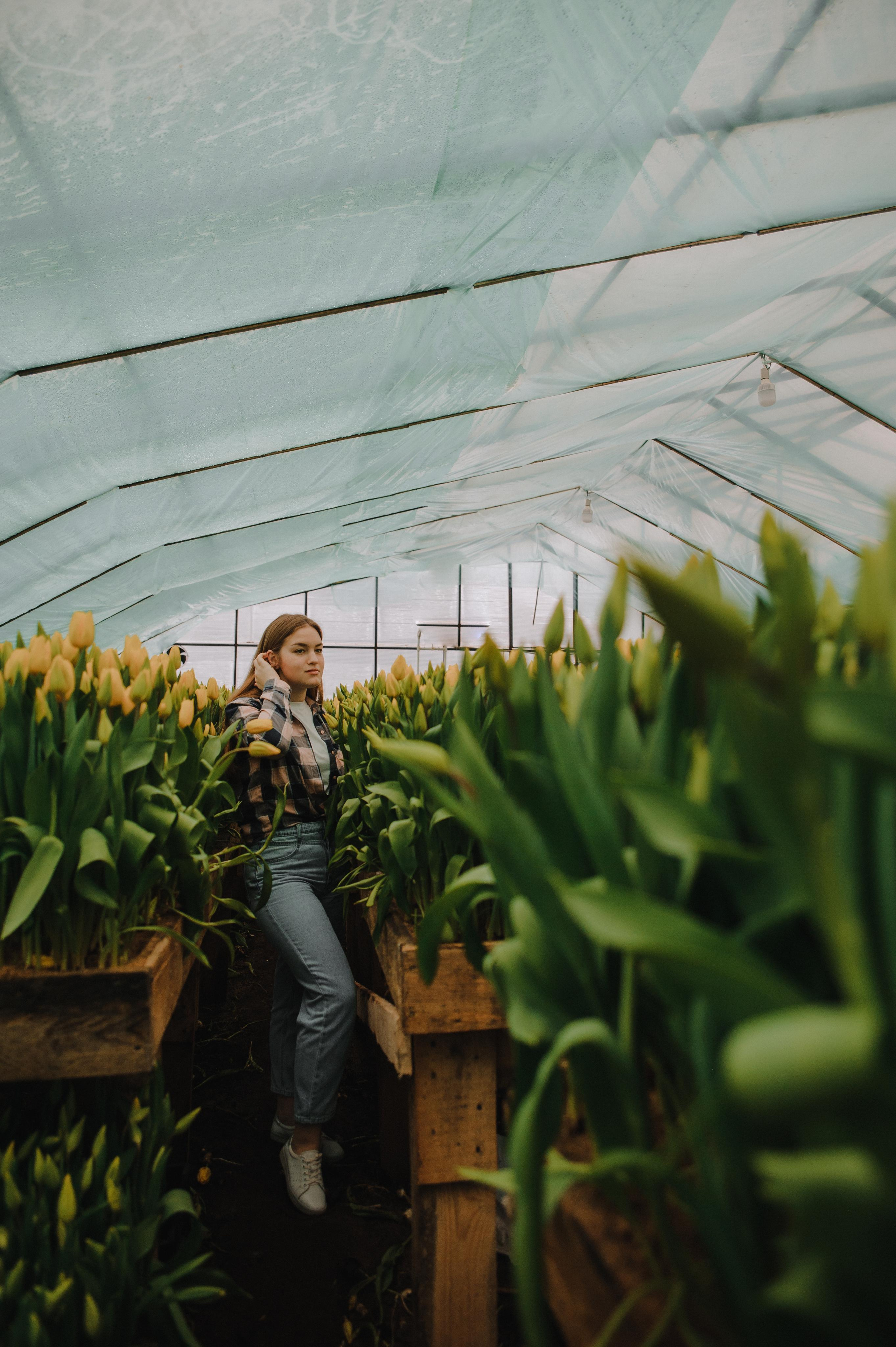Фотосессия в тюльпанах. Свадебный и семейный фотограф в городе Смоленске