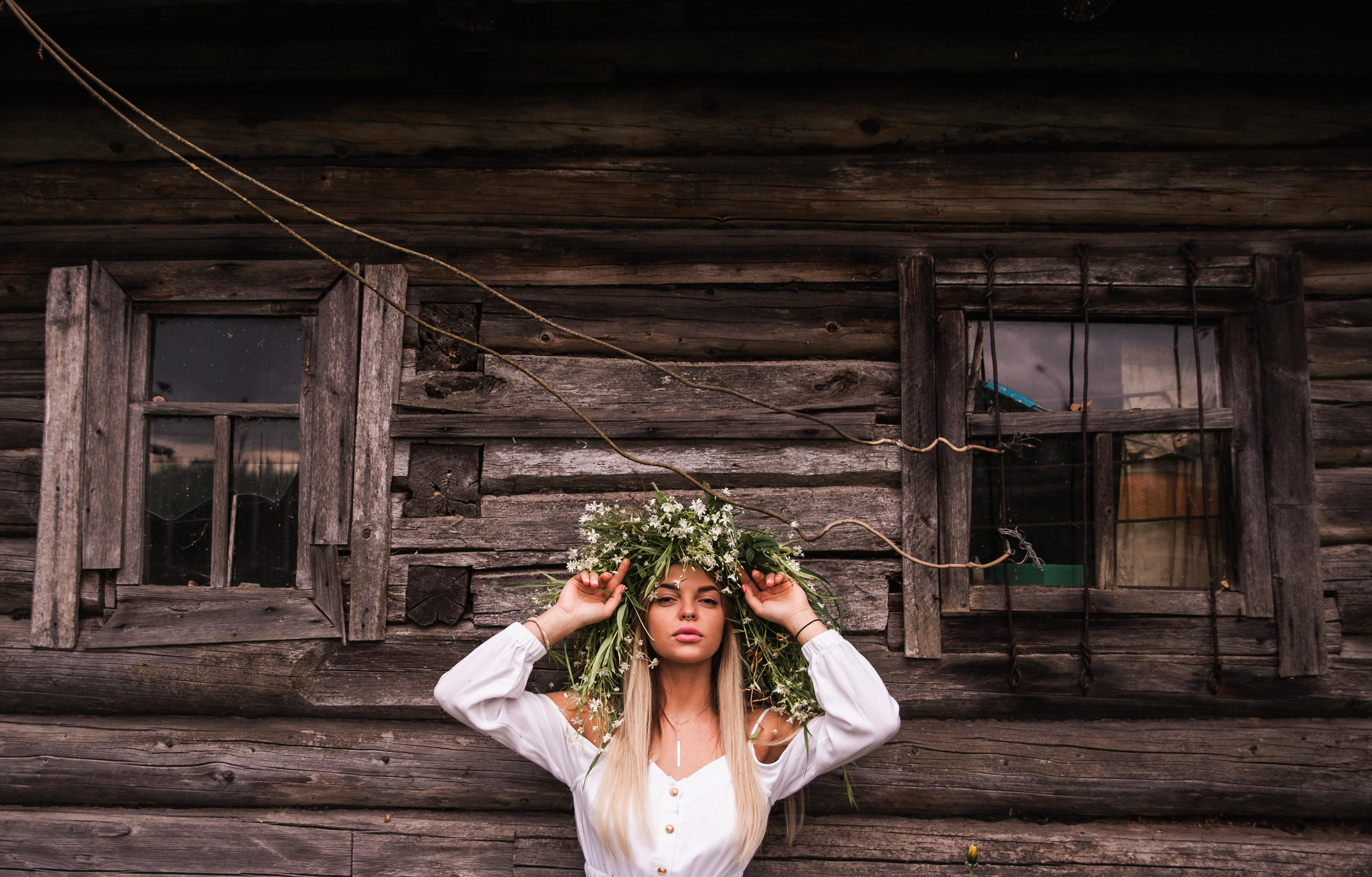 Фотосессия в яблонях. Свадебный и семейный фотограф в городе Смоленске