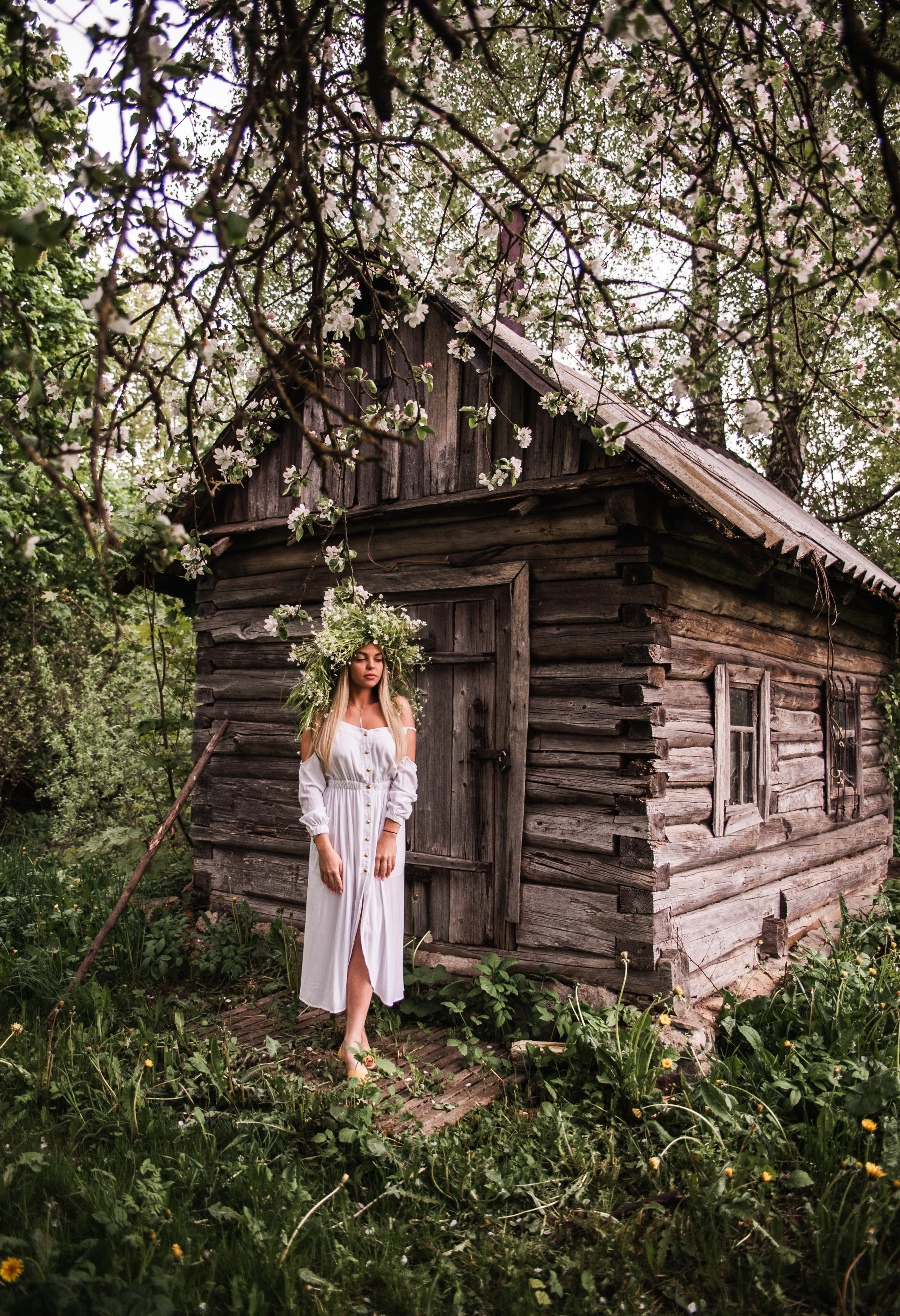 Фотосессия в яблонях. Свадебный и семейный фотограф в городе Смоленске