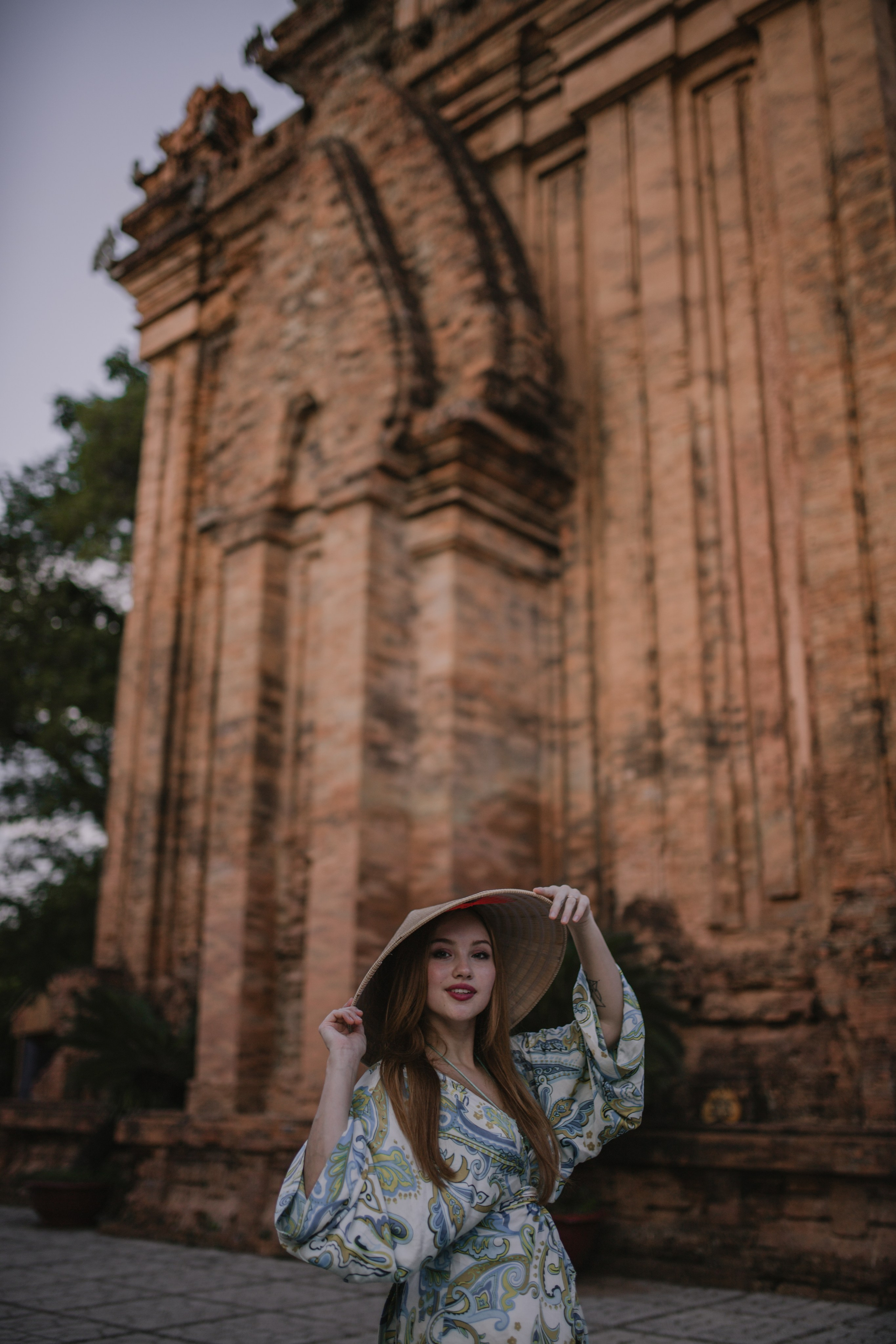 Елизавета на улицах Вьетнама. Главная