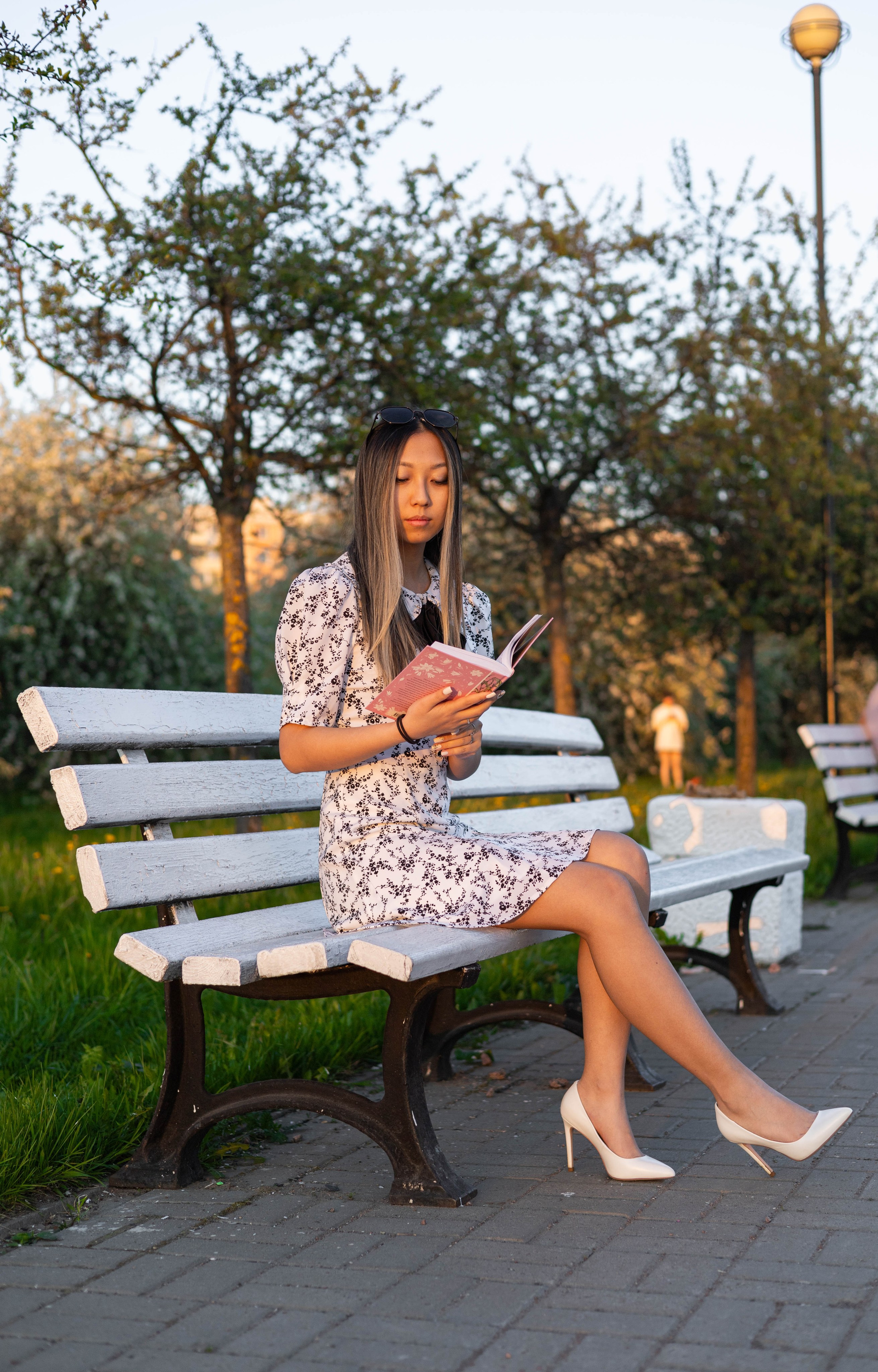 Виктория. Яблоневый сад. Портретный фотограф Панферова Регина г. Санкт-Петербург, г. Казань