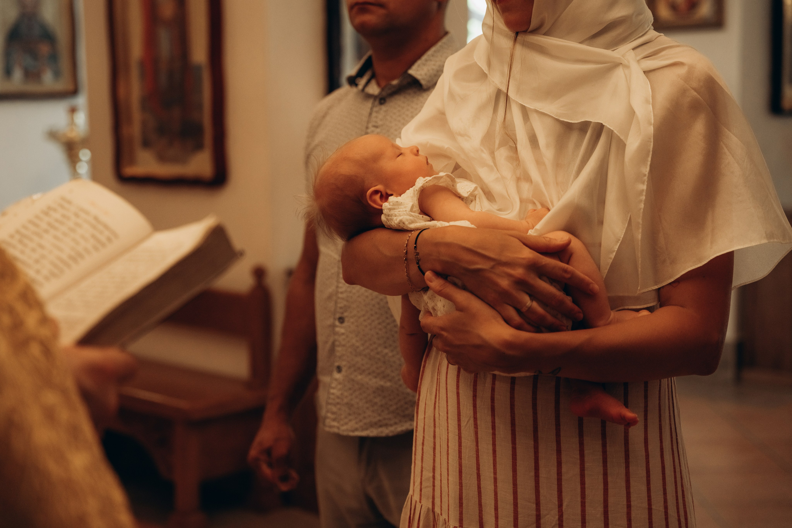 Крещении Есении. Фотограф Мария Миллс | Минск