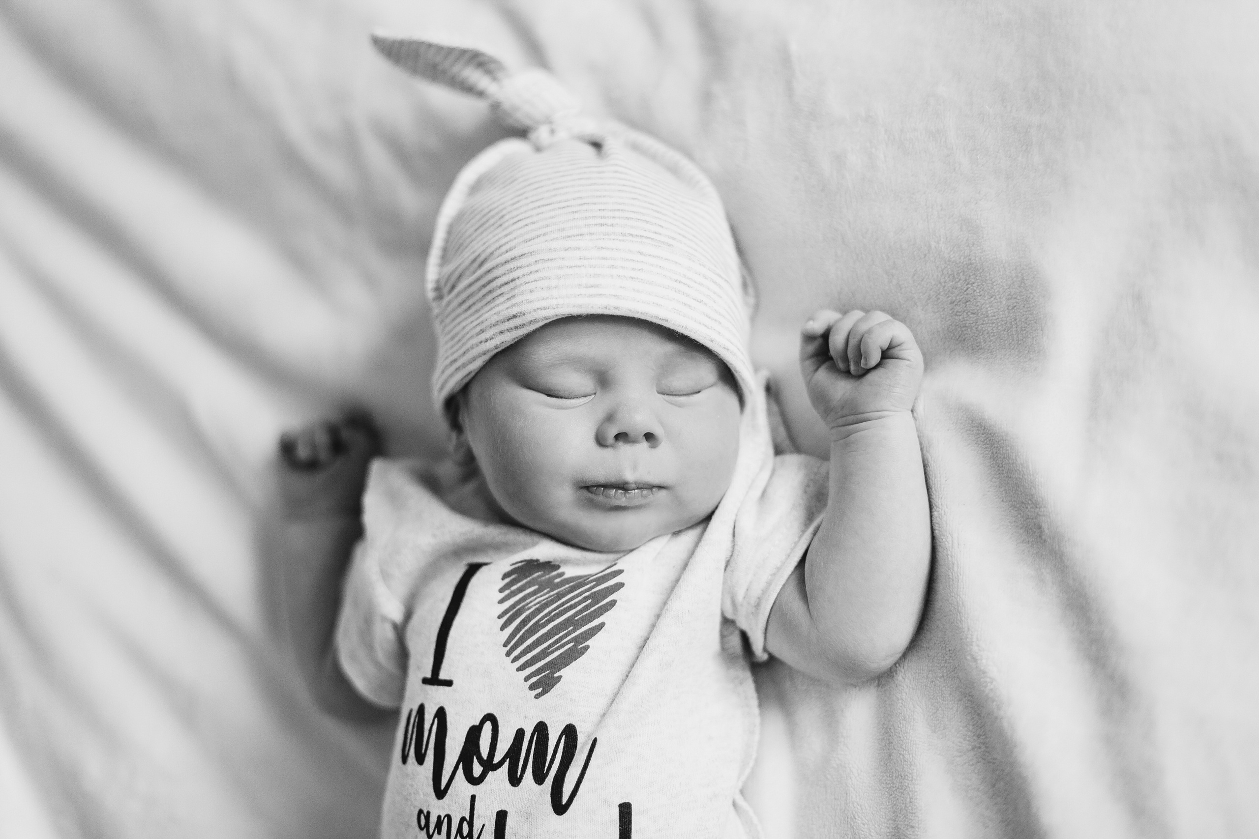 Новорождённый Андрюша (возраст примерно 25 дней). Семейный и детский фотограф