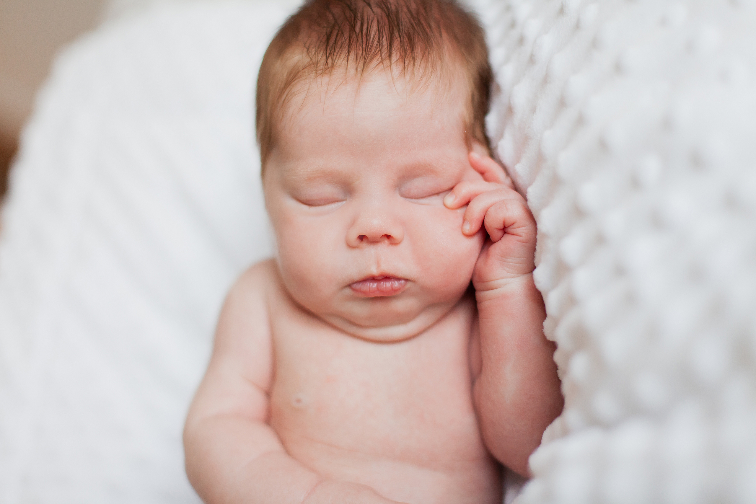Новорождённый Андрюша (возраст примерно 25 дней). Семейный и детский фотограф