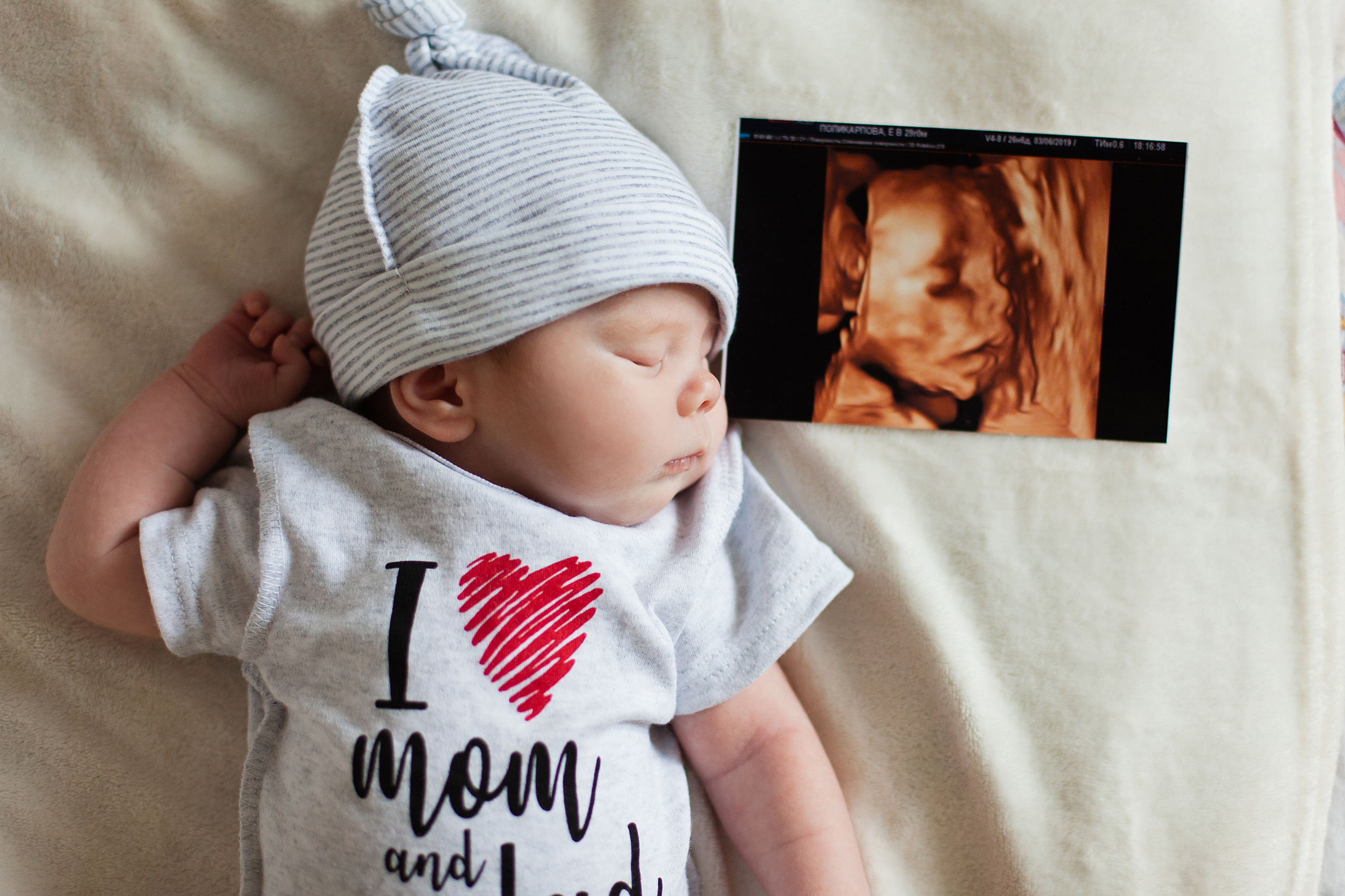 Новорождённый Андрюша (возраст примерно 25 дней). Семейный и детский фотограф