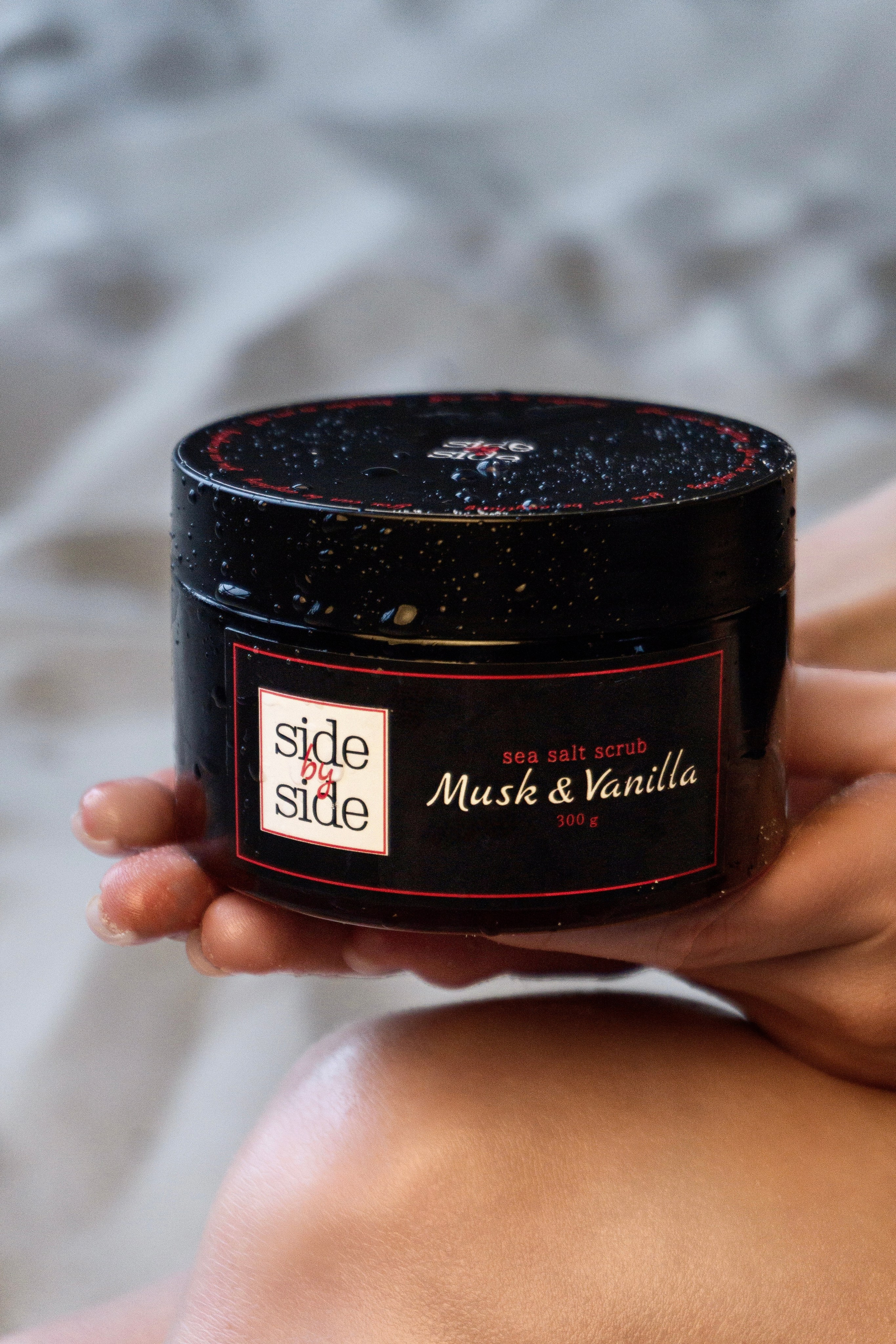 Side by side. Фотограф