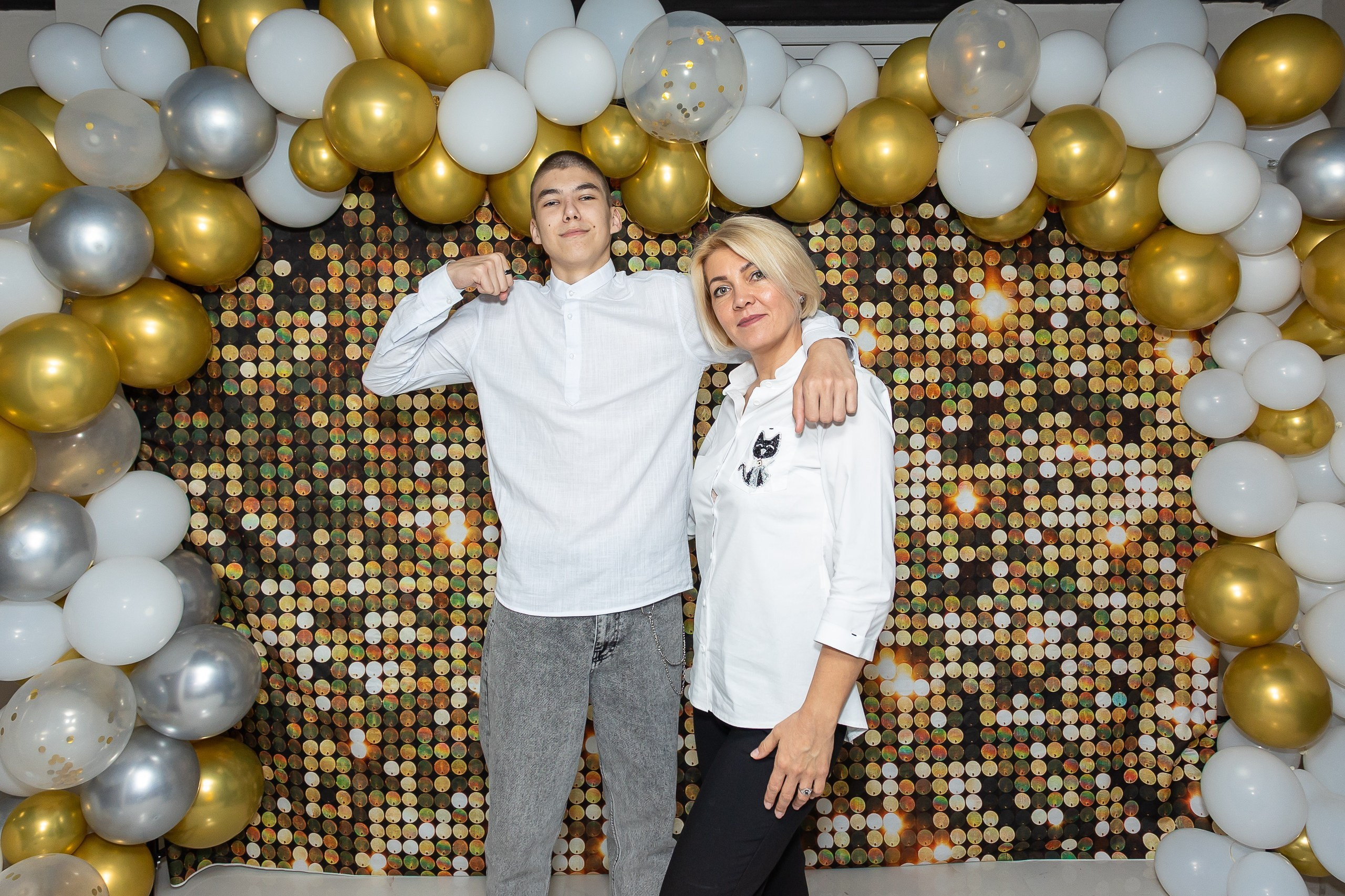 Вручение аттестата и выпускной вечер. Выпускные альбомы Майкоп, Краснодар Елена Золотарева