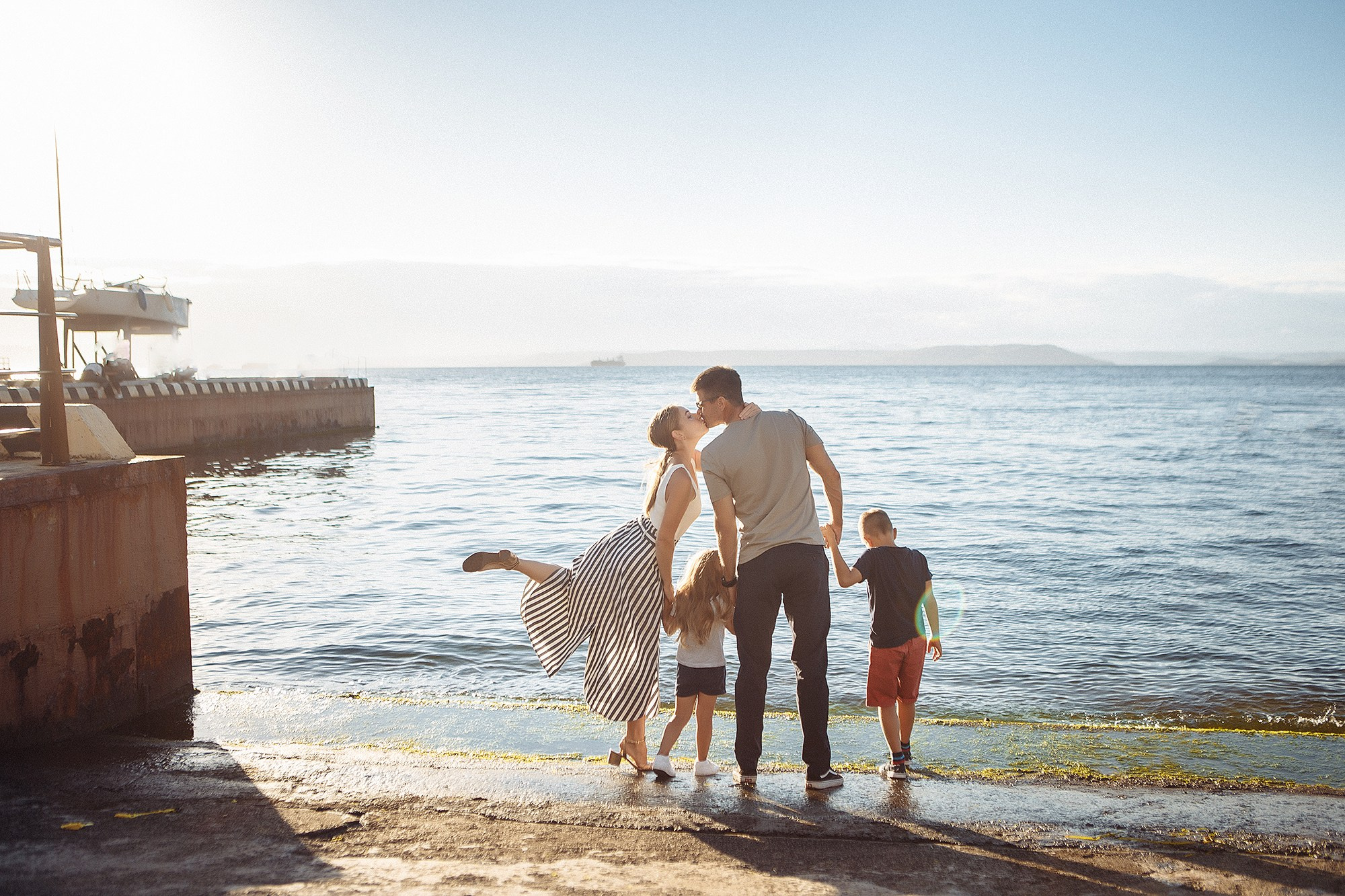 Прогулка по городу. Свадебный фотограф Владивосток Алина Гевондова