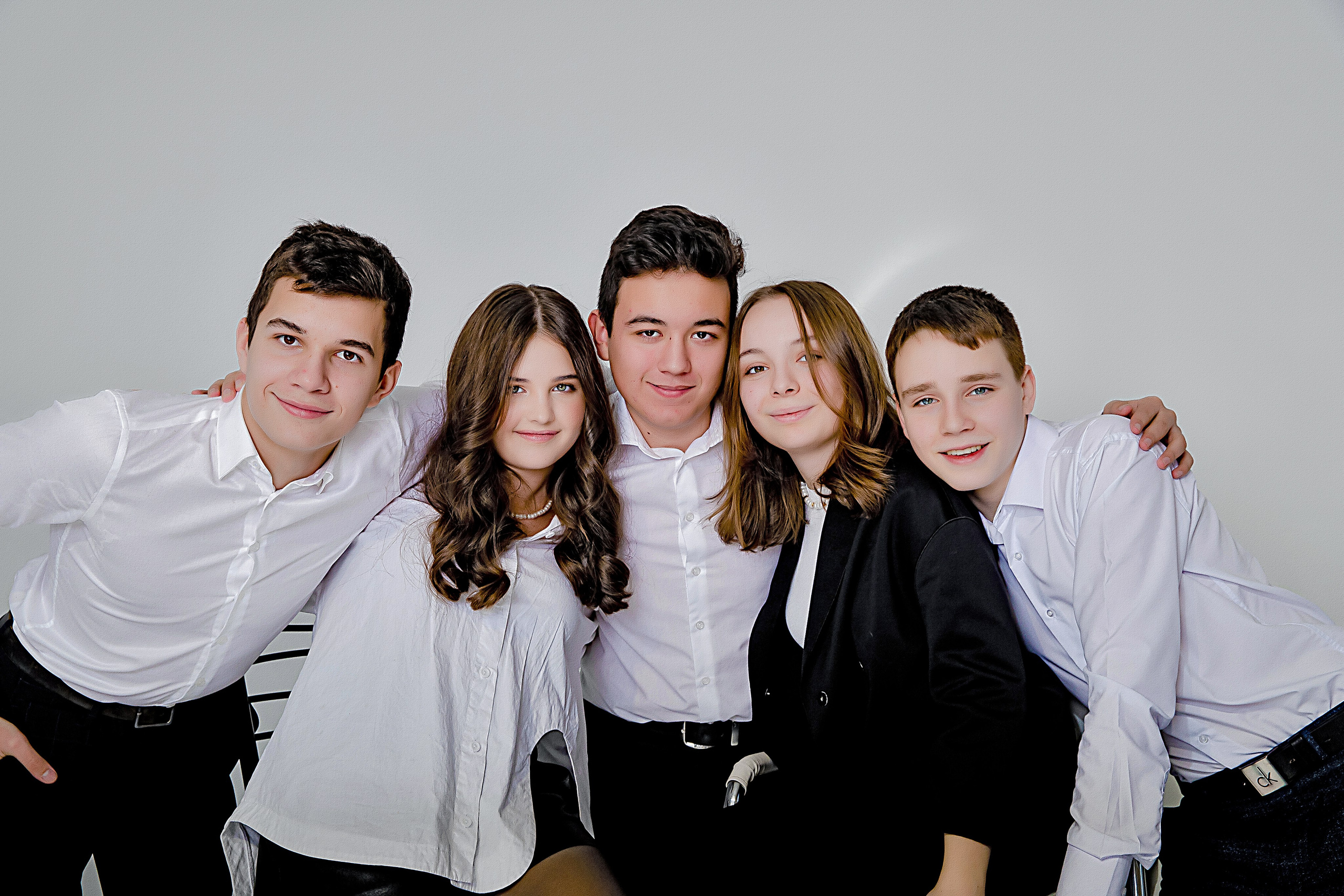 Фотосессия Гимназия № 36 Класс 9. Современные Выпускные Альбомы в Ростове-на-Дону