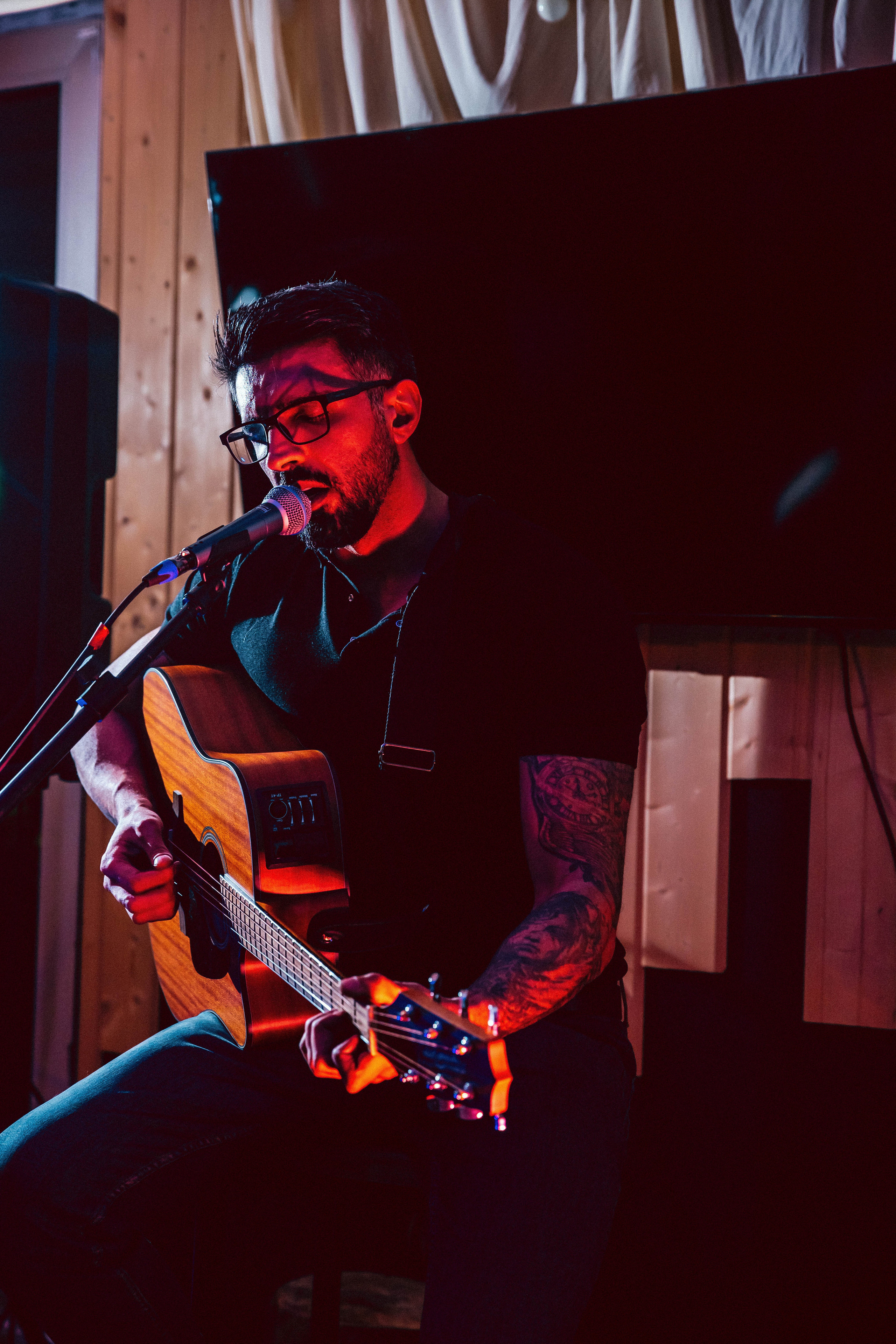 Репортажная съёмка networking Tbilisi концерт Merab Amzoevi. Свадебный фотограф Грузия Тбилиси