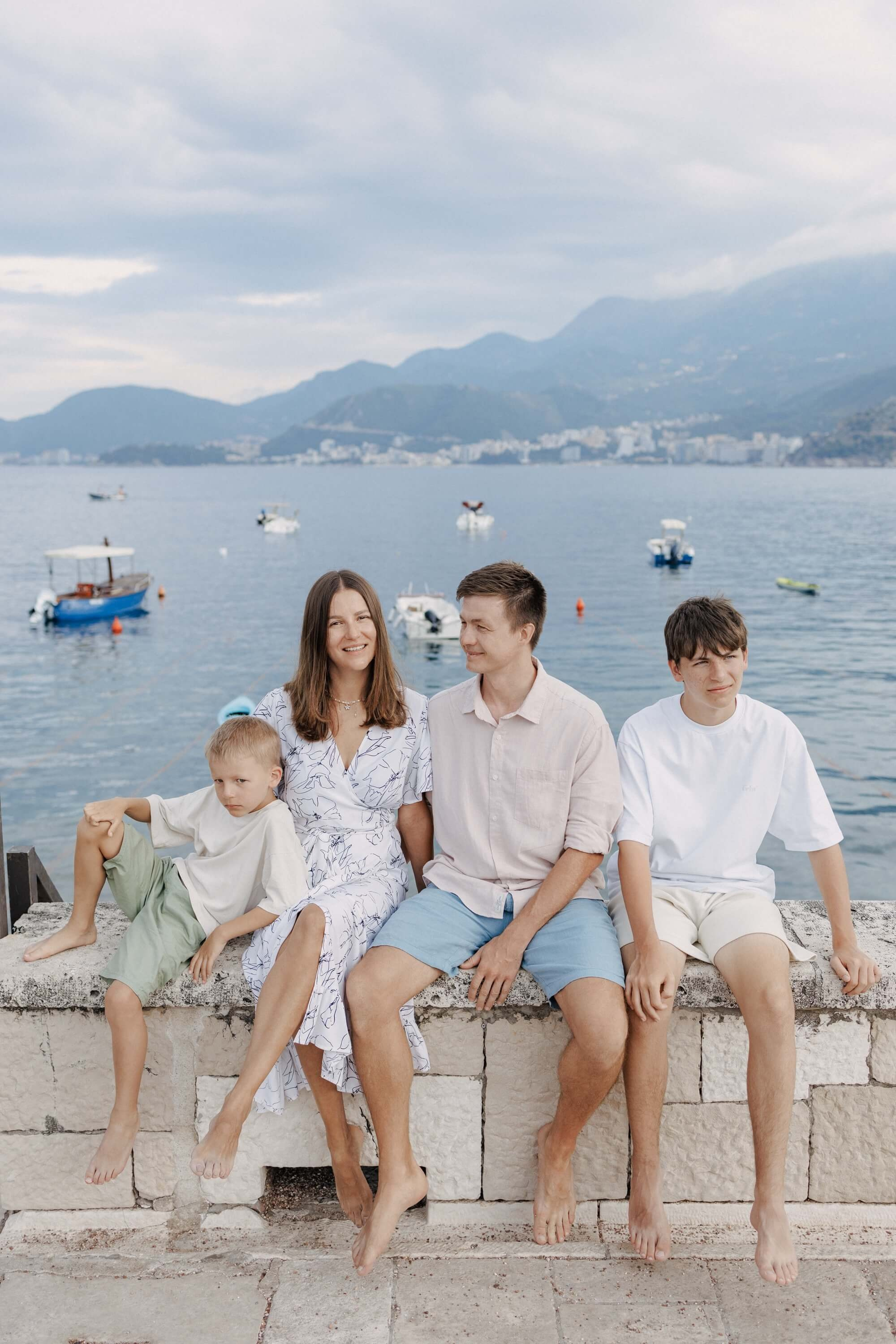 Семейный фотограф в Свети-Стефан Черногория. Федор Лемешко — Семейный и Свадебный Лайфстайл фотограф в Таиланде Дубае Грузии Армении