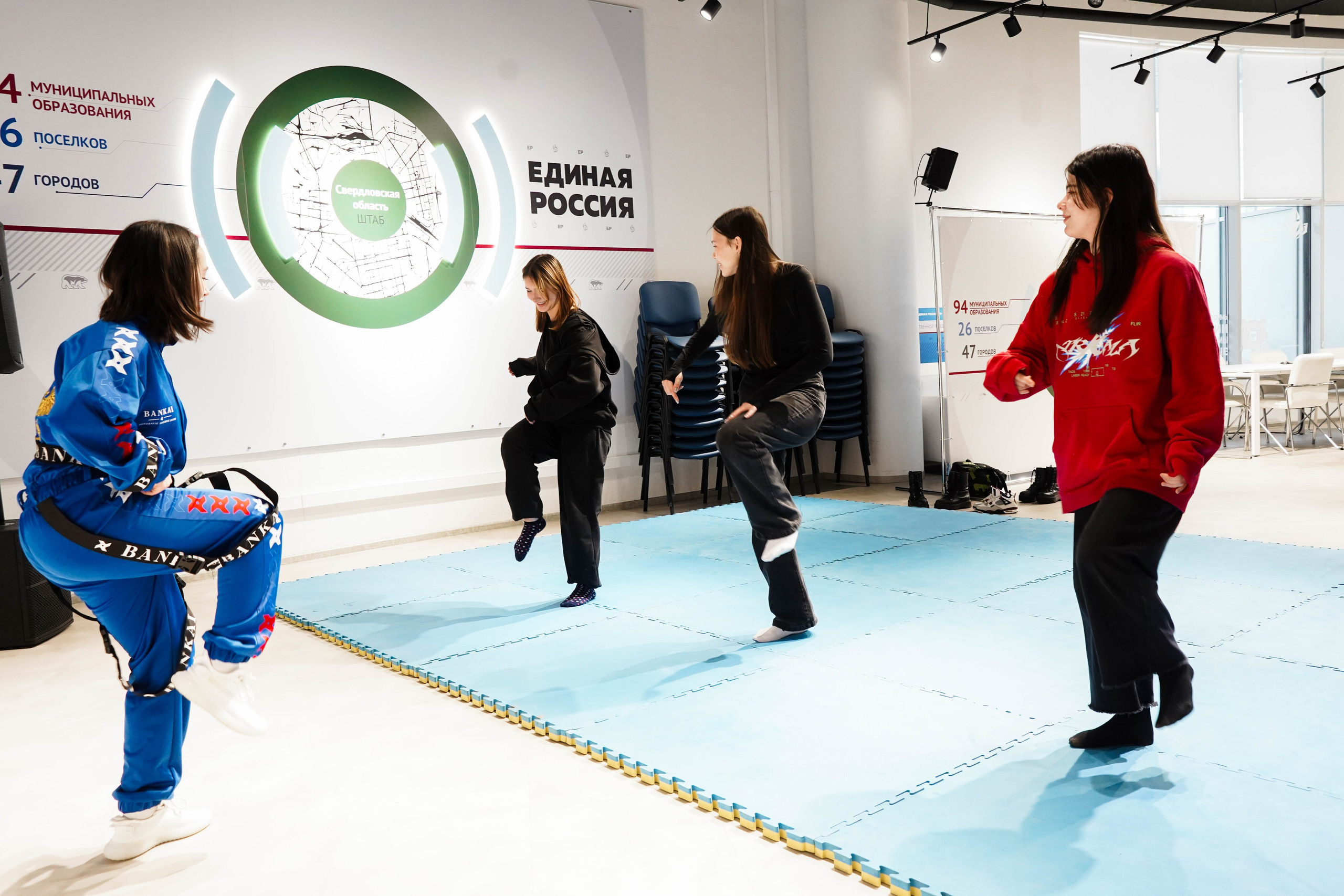 Благотворительная елка. Семейный и портретный фотограф в Екатеринбурге Yana Strok