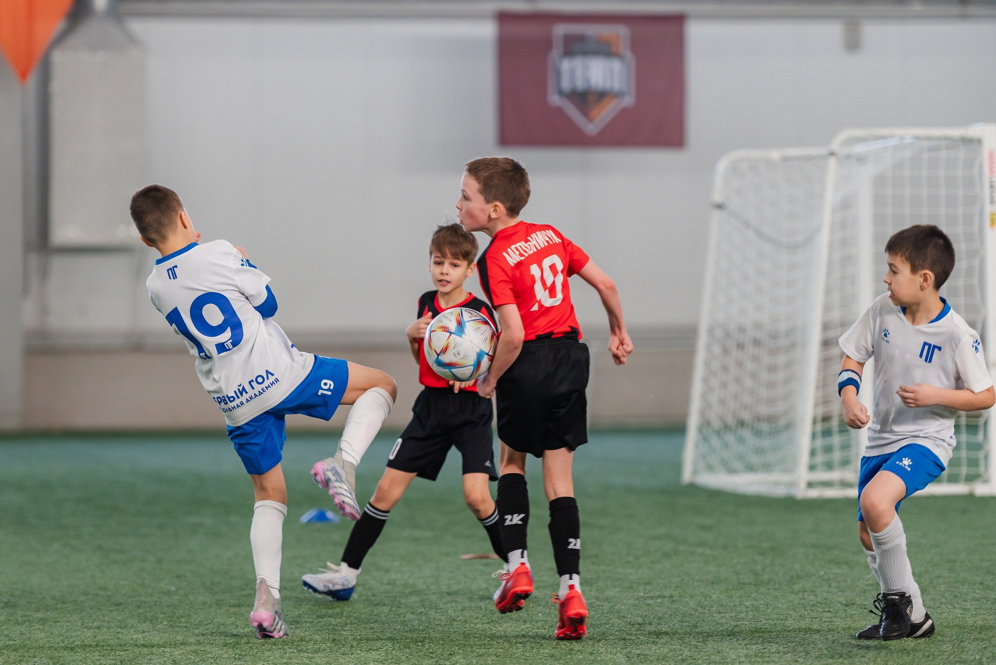 Детский турнир по футболу KAMILOV CUP-2024. Свадебный и репортажный фотограф Никита Сницарев в Барнауле