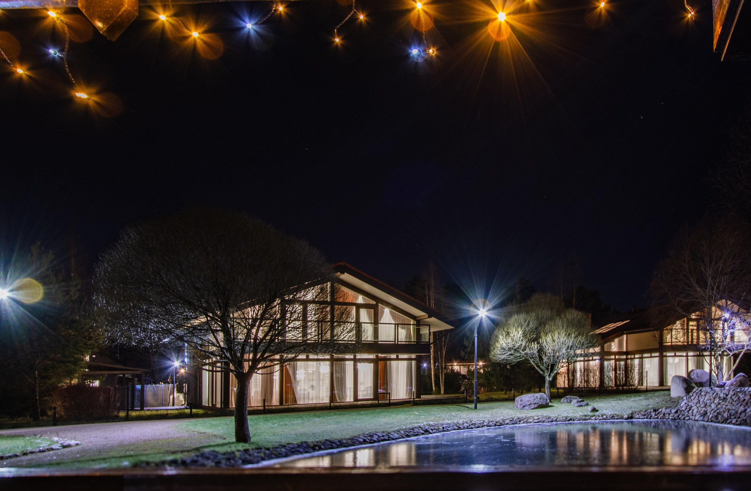 Съемка в вечернее время. Упаковка Недвижимости